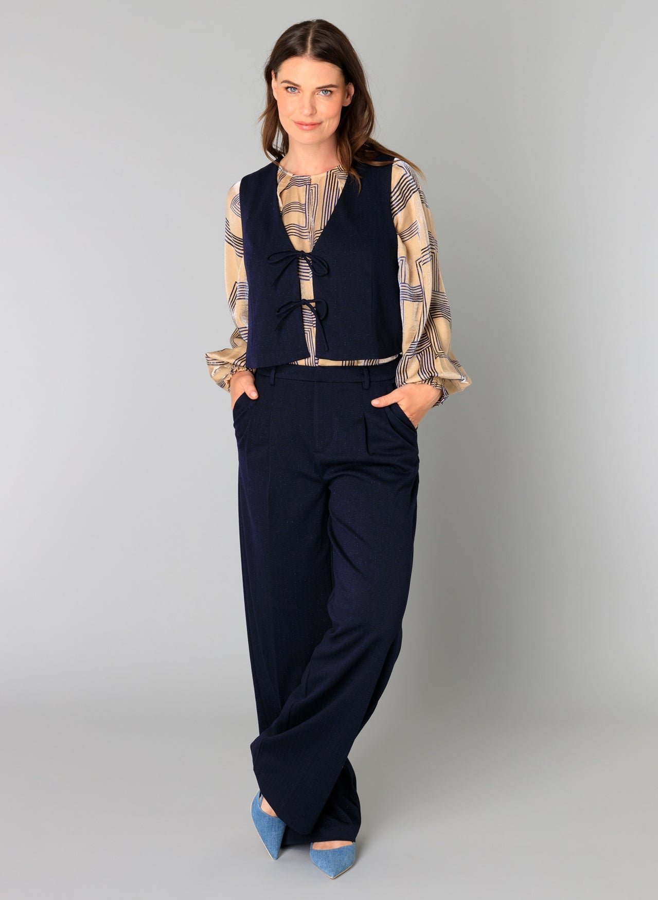 Billie | Dark Sand/Dark Navy