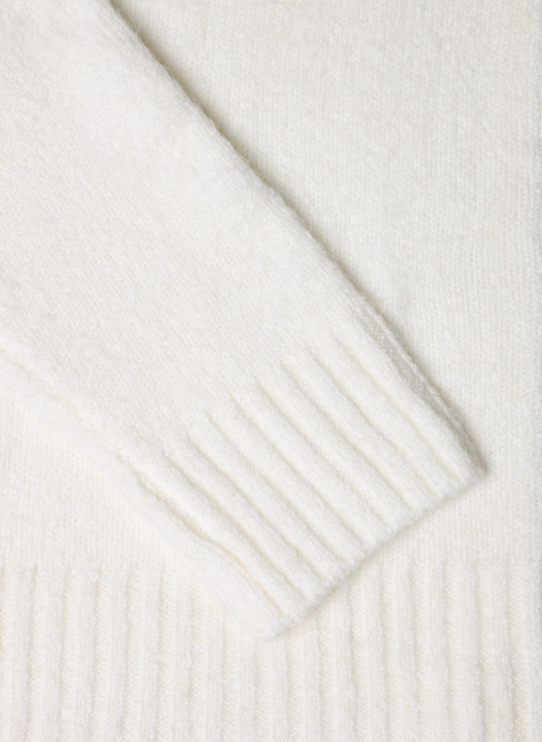 Donika | Winter White