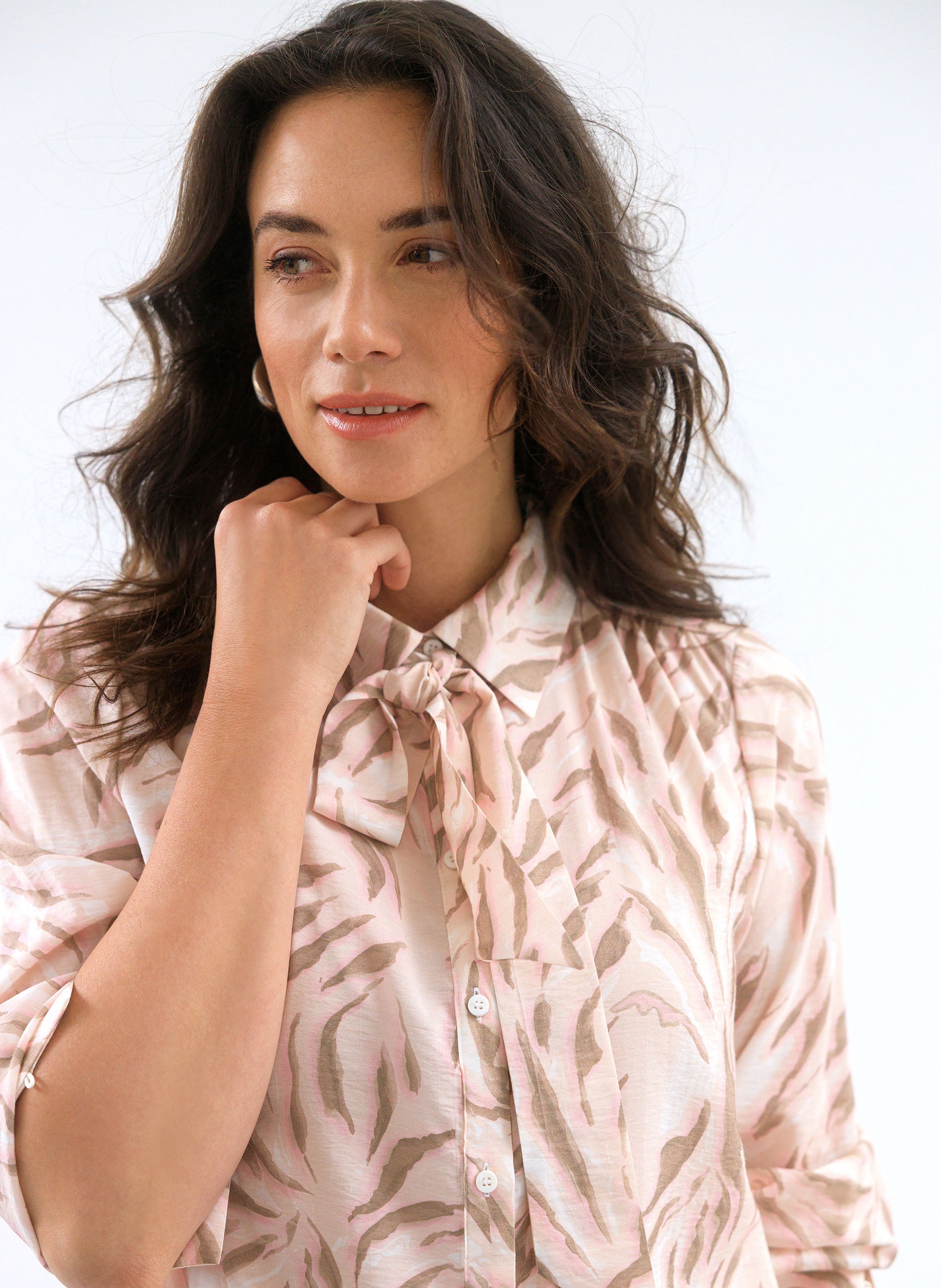 Irina | Antique White/Multi