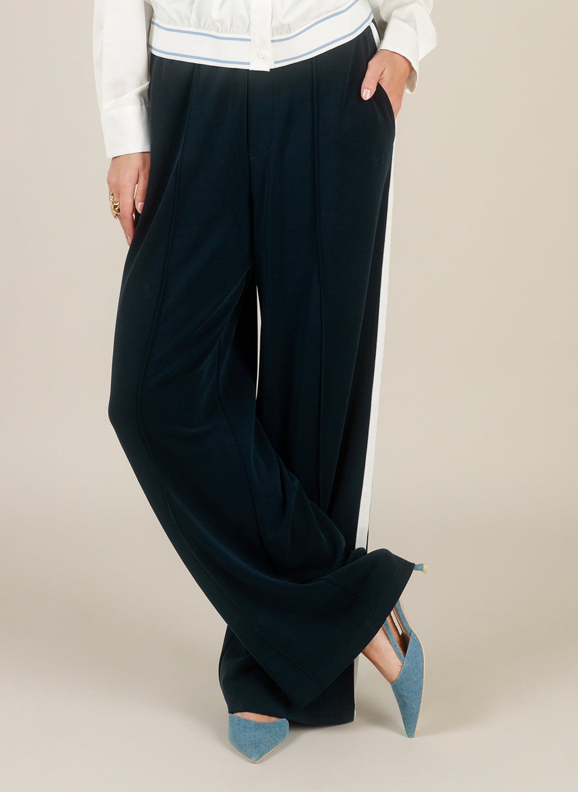 Ilma | Navy/Off White