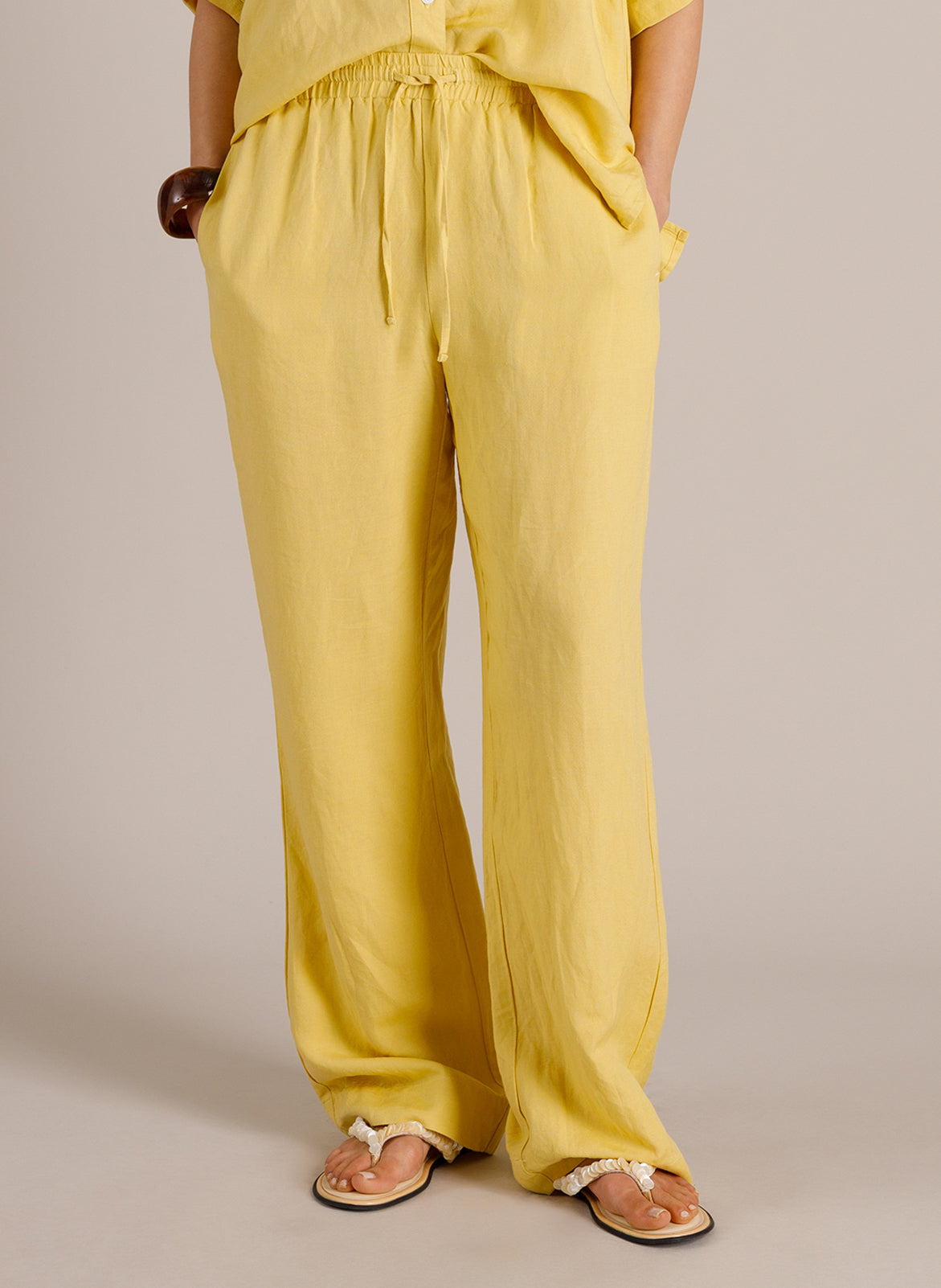 Merel Essential | Raffia Yellow
