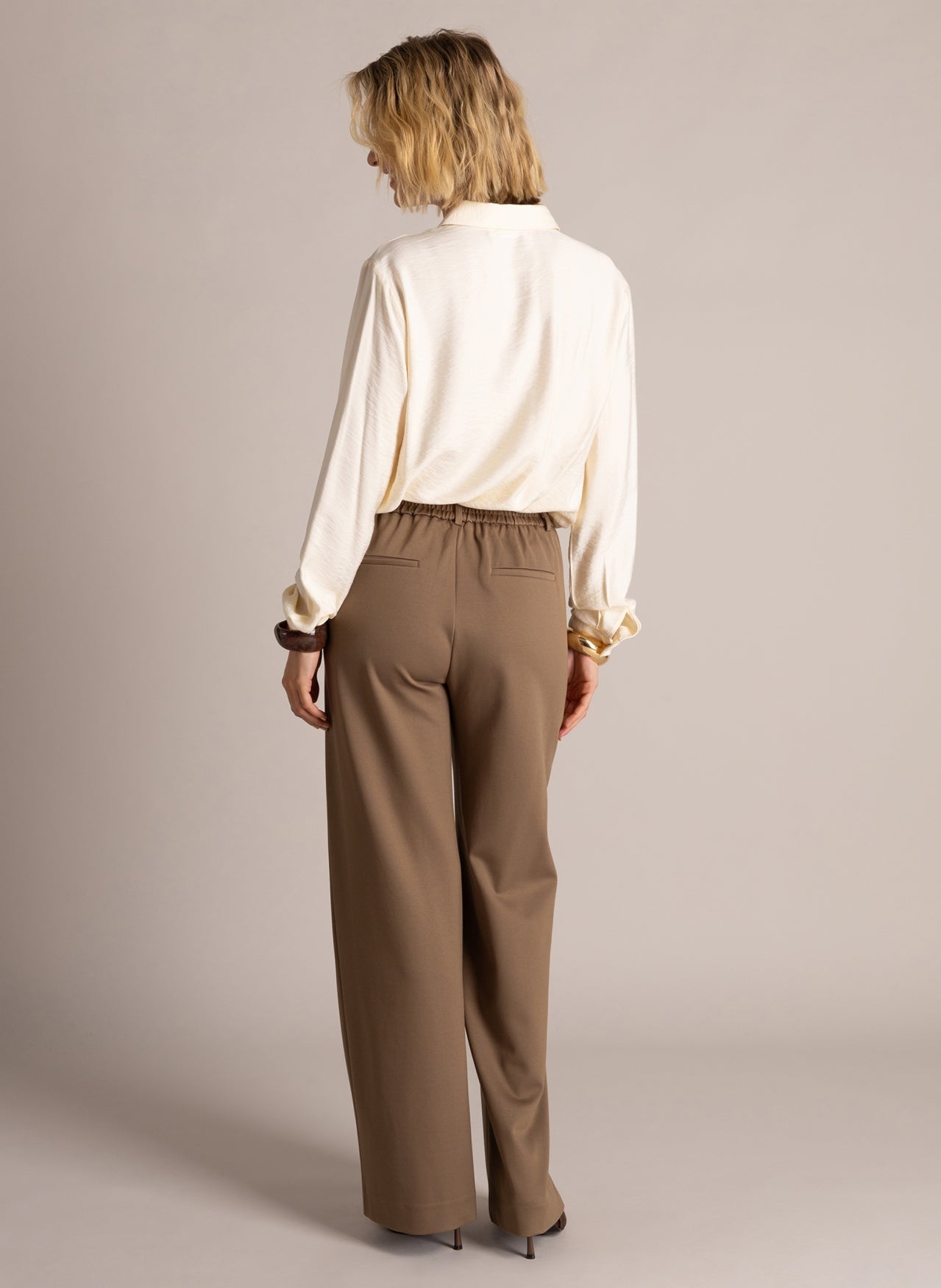 Ivette Essential | Beige Cream