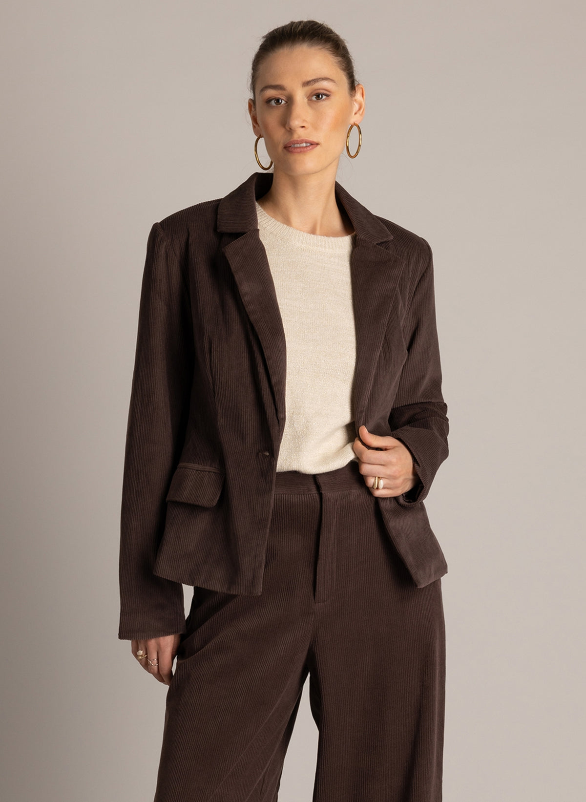 Ulaina | Brown
