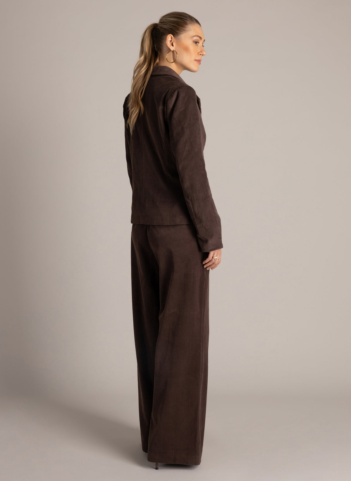 Uscha | Brown