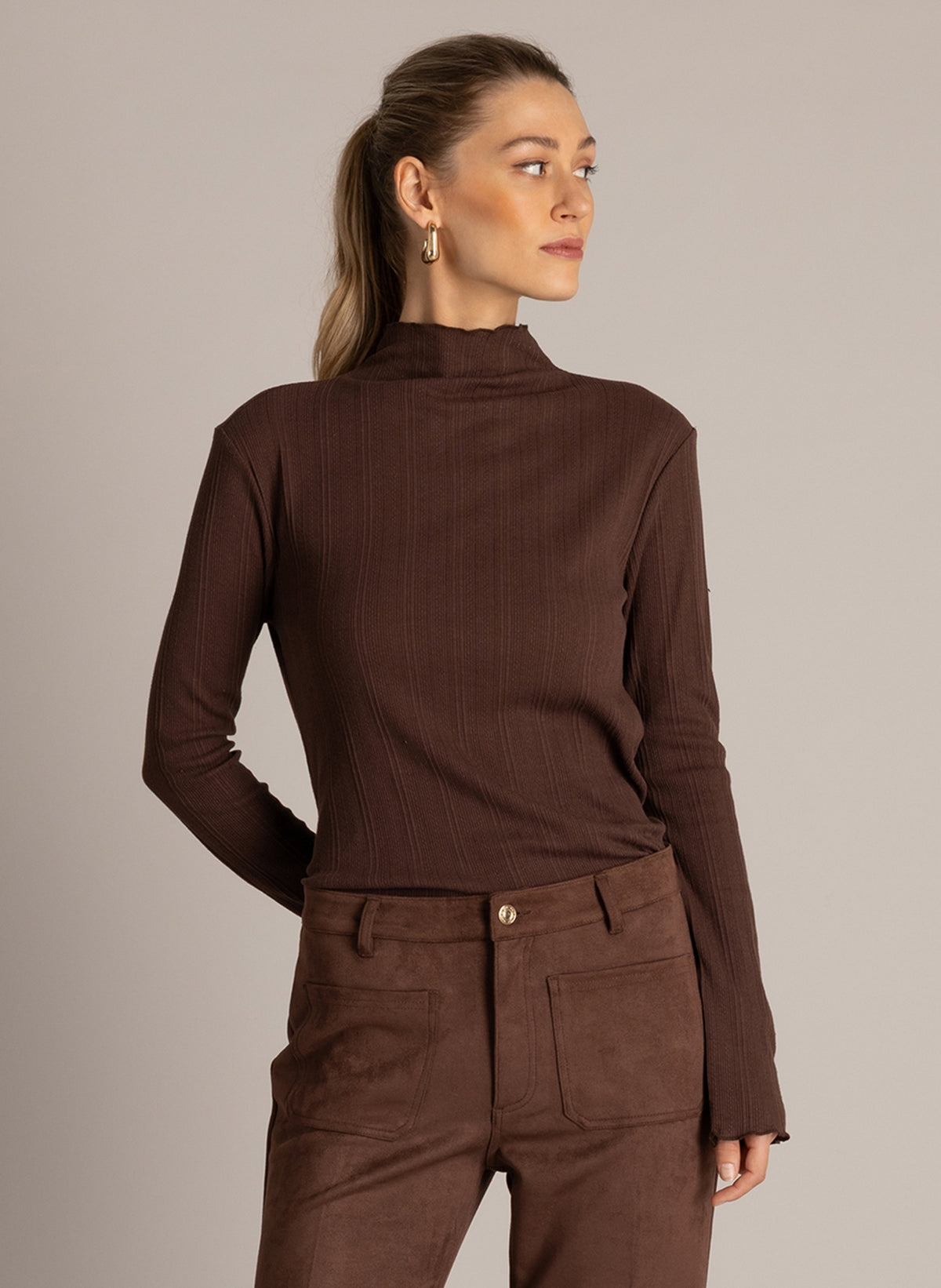 Udela | Red Brown