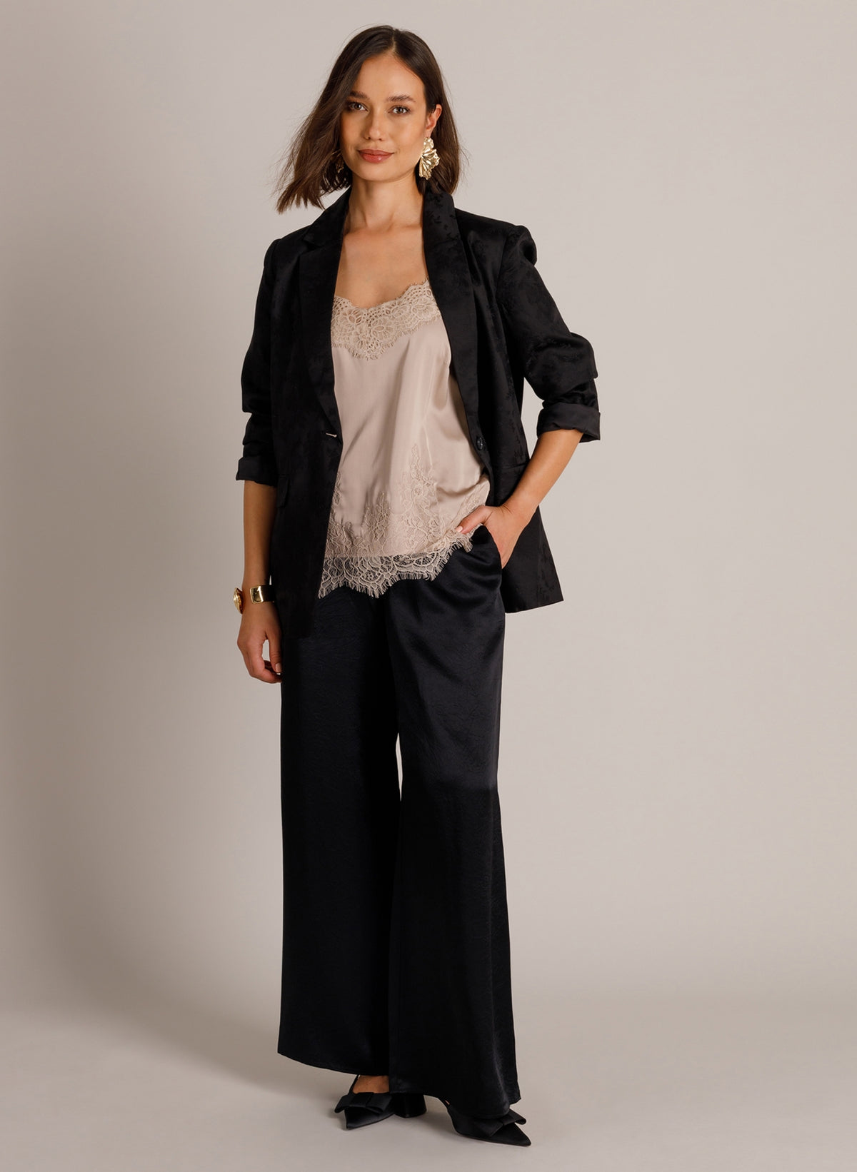 YYWalda | Black