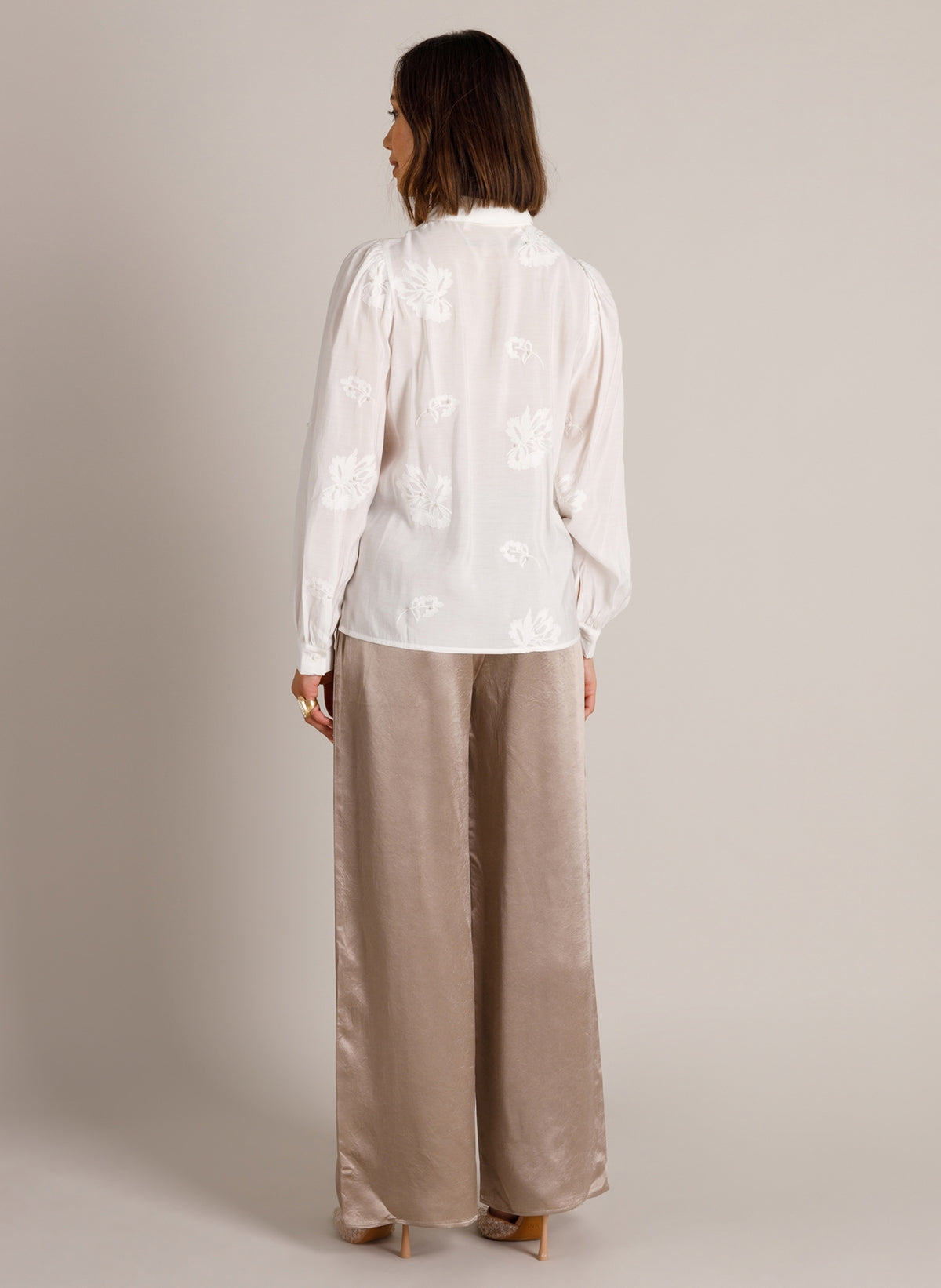 YYWynne | Warm White