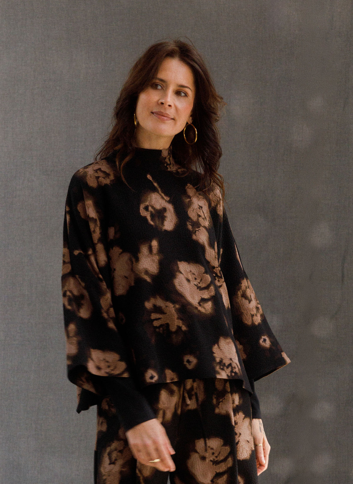 YYWiltrude | Black Multi Colour