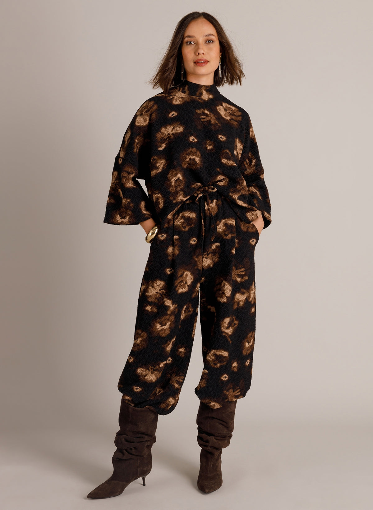 YYWinnie | Black Multi Colour
