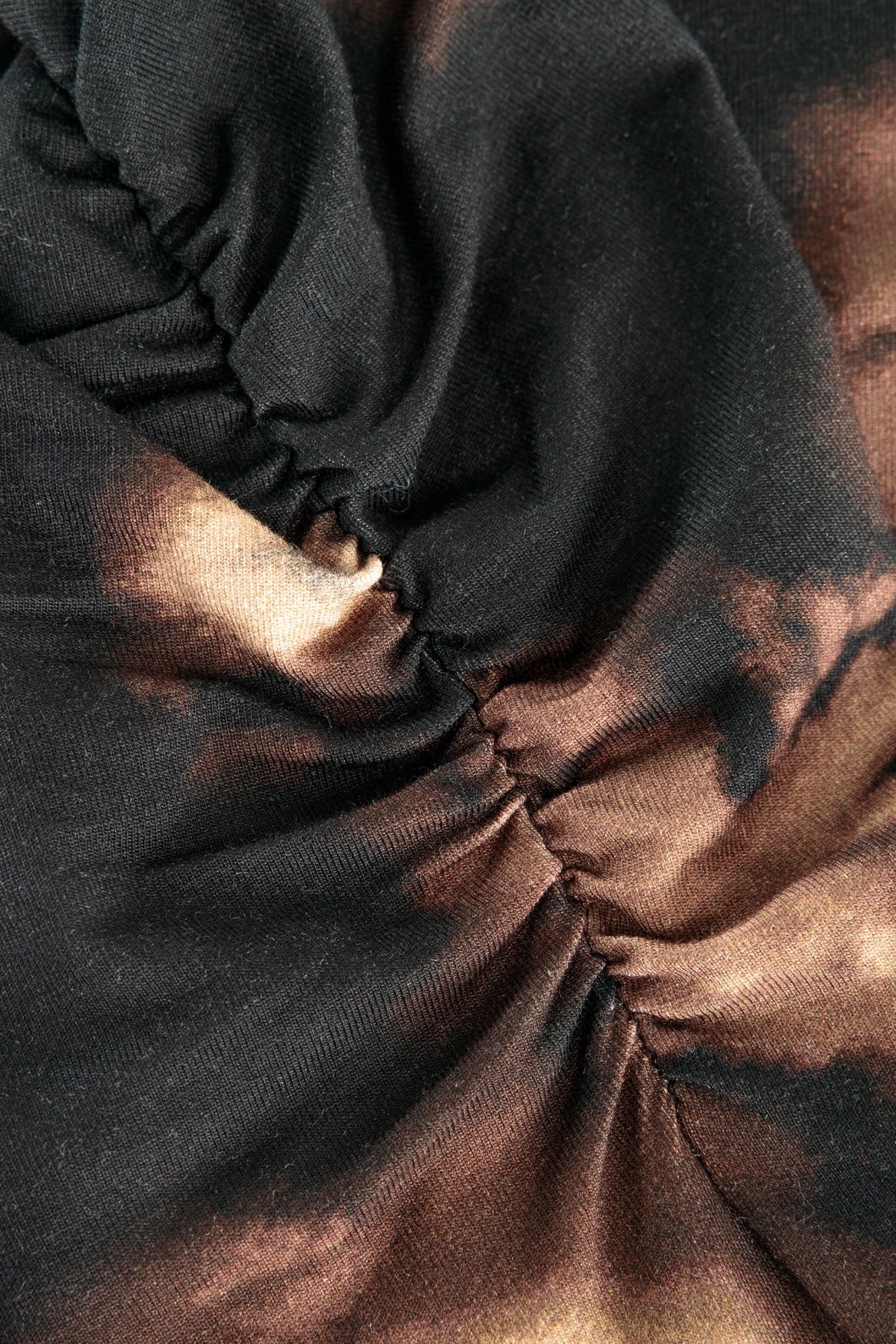 YYInna Essential | Black Multi Colour