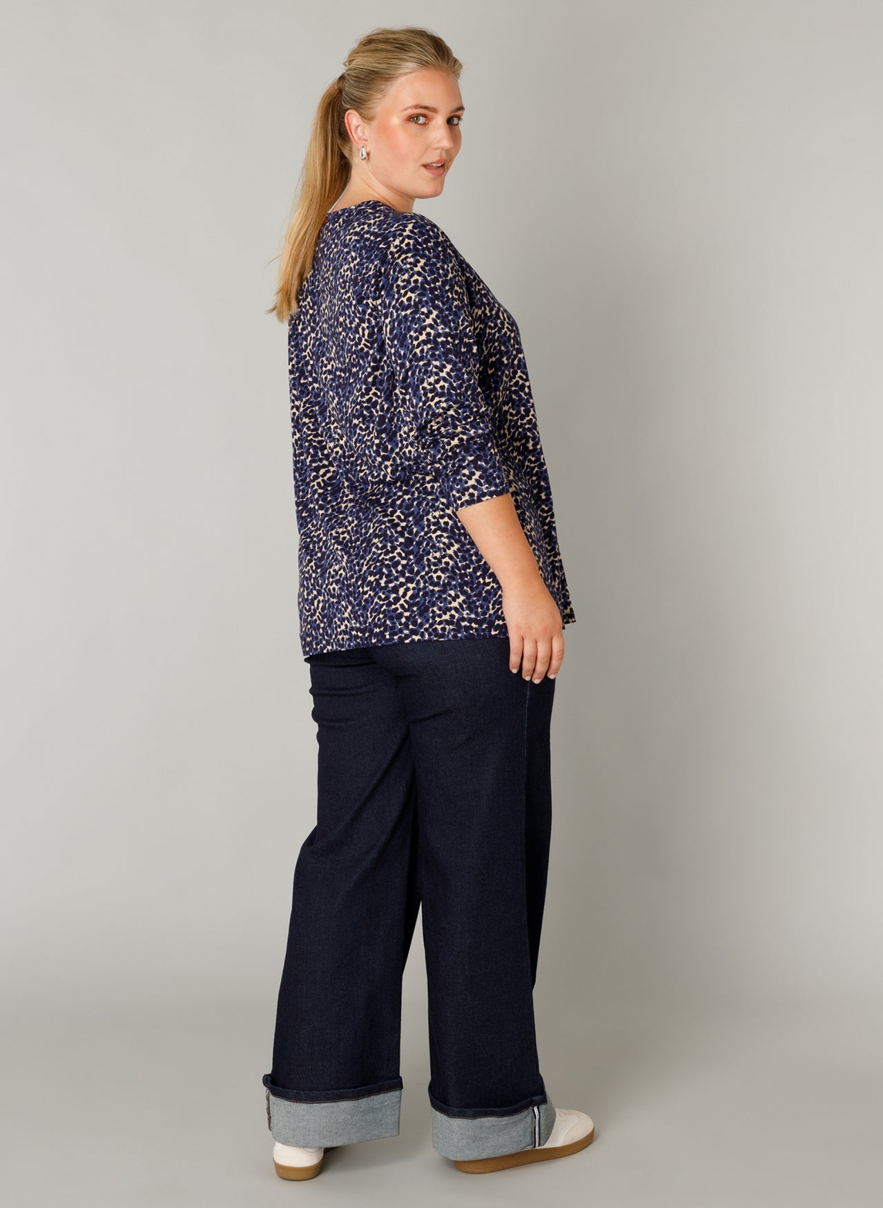 Valery Essential | Dark Navy/Multi Colo