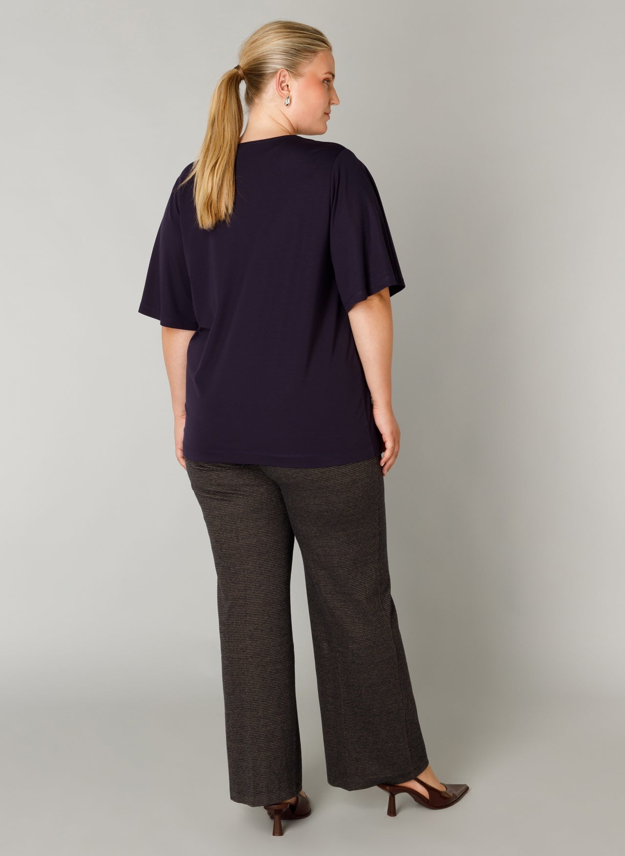 Fawn | Dark Navy