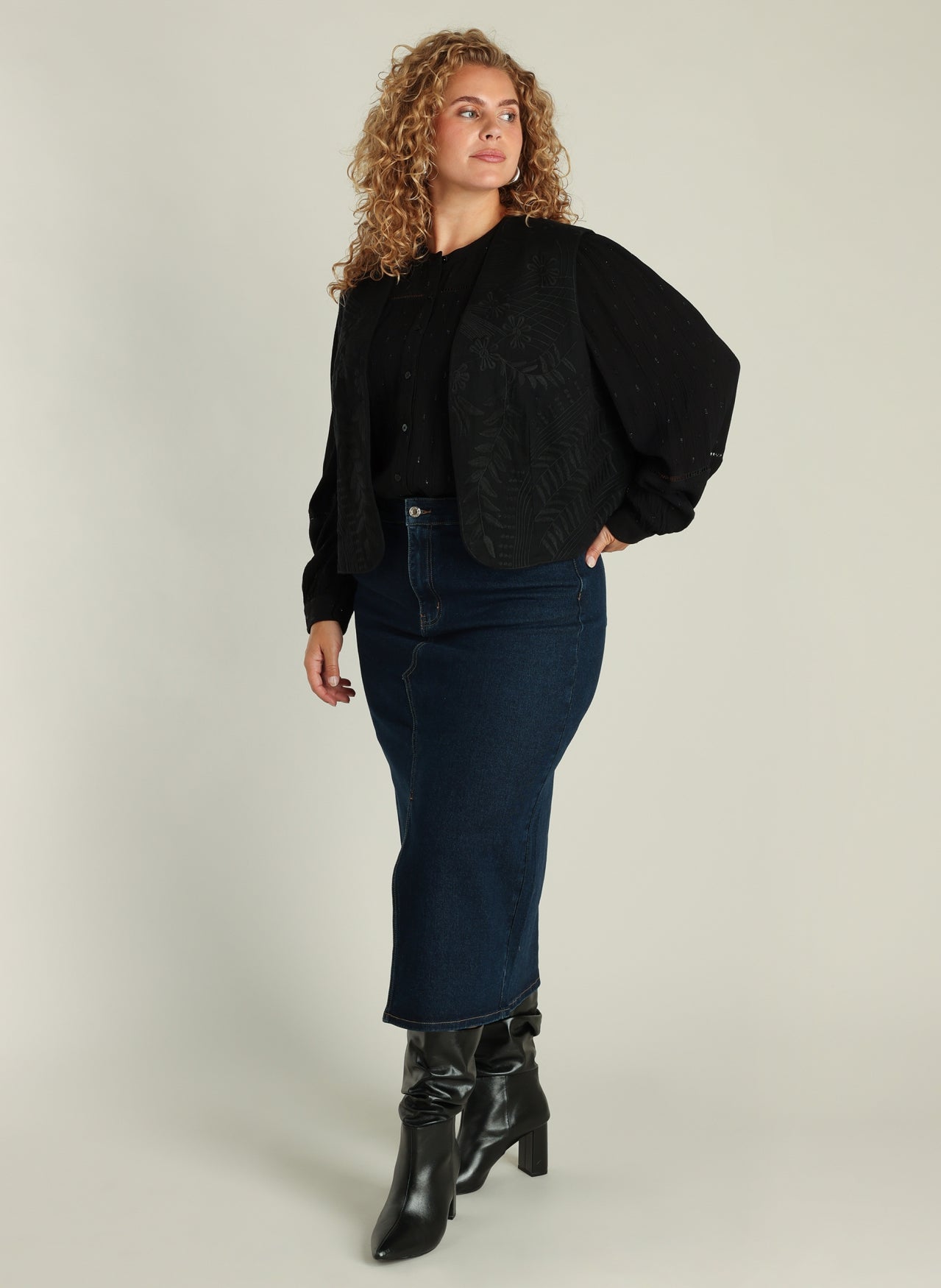 Gwendolyn | Black