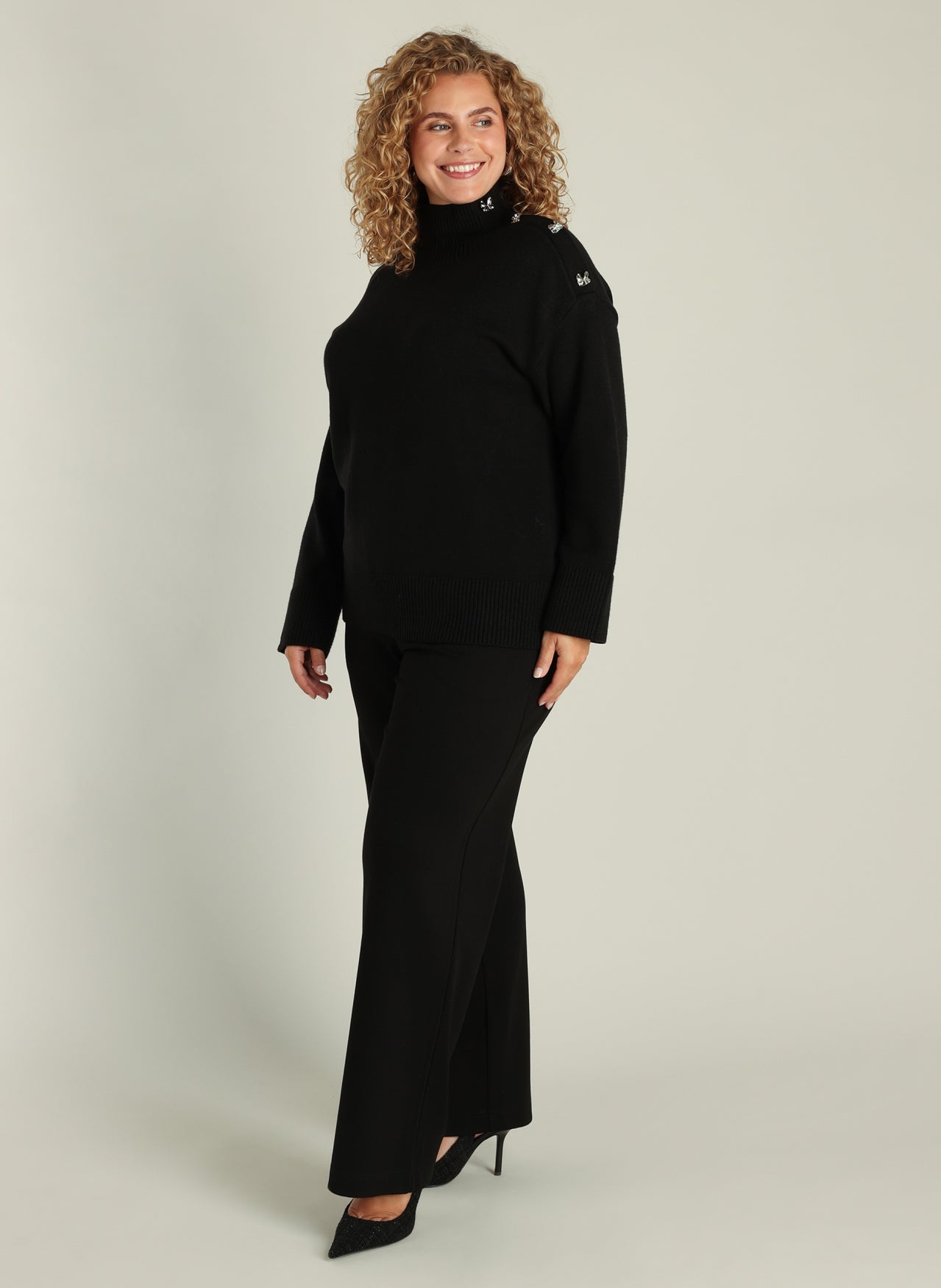 Ghislaine | Black