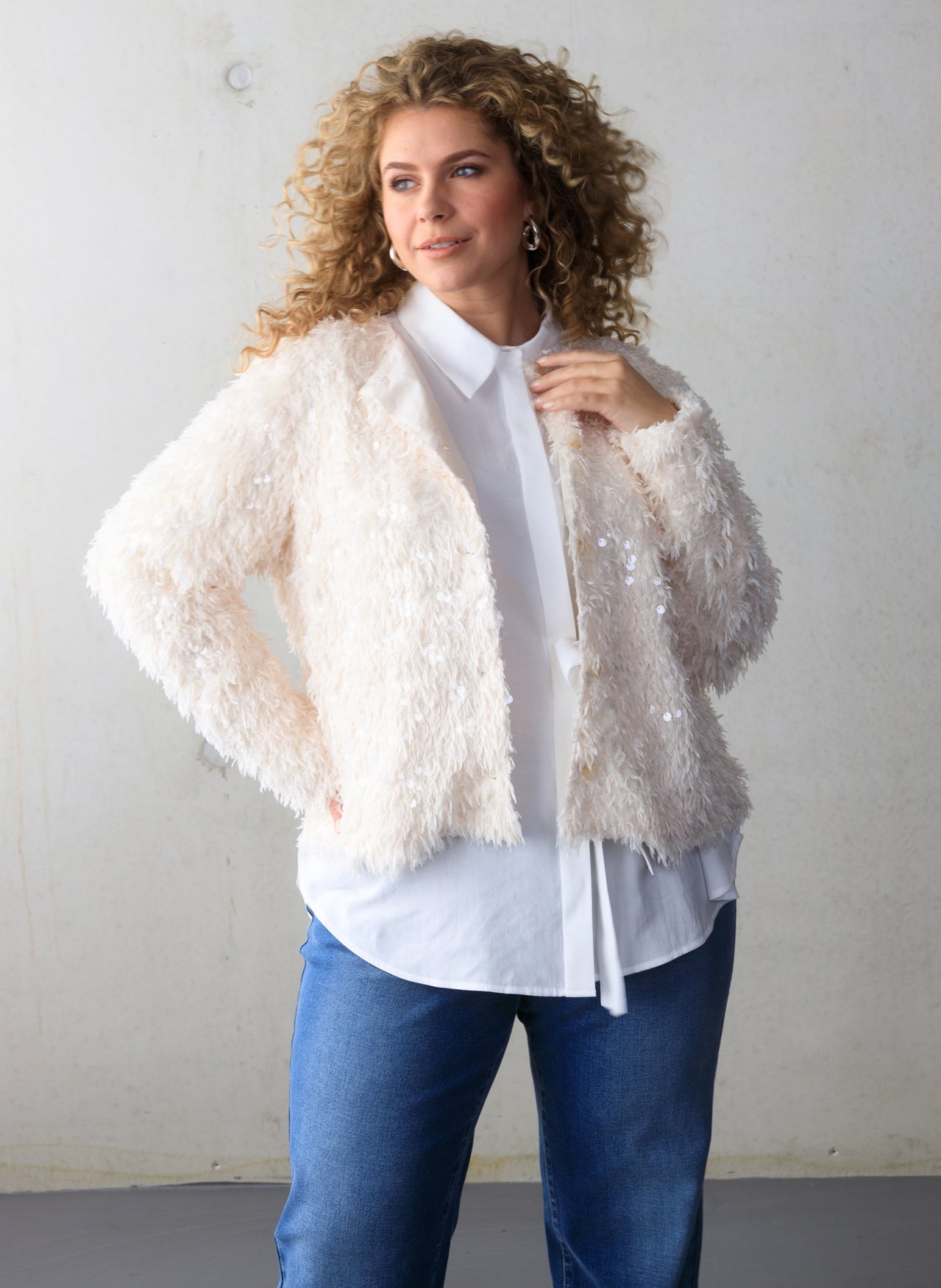 Geri | Sandy White