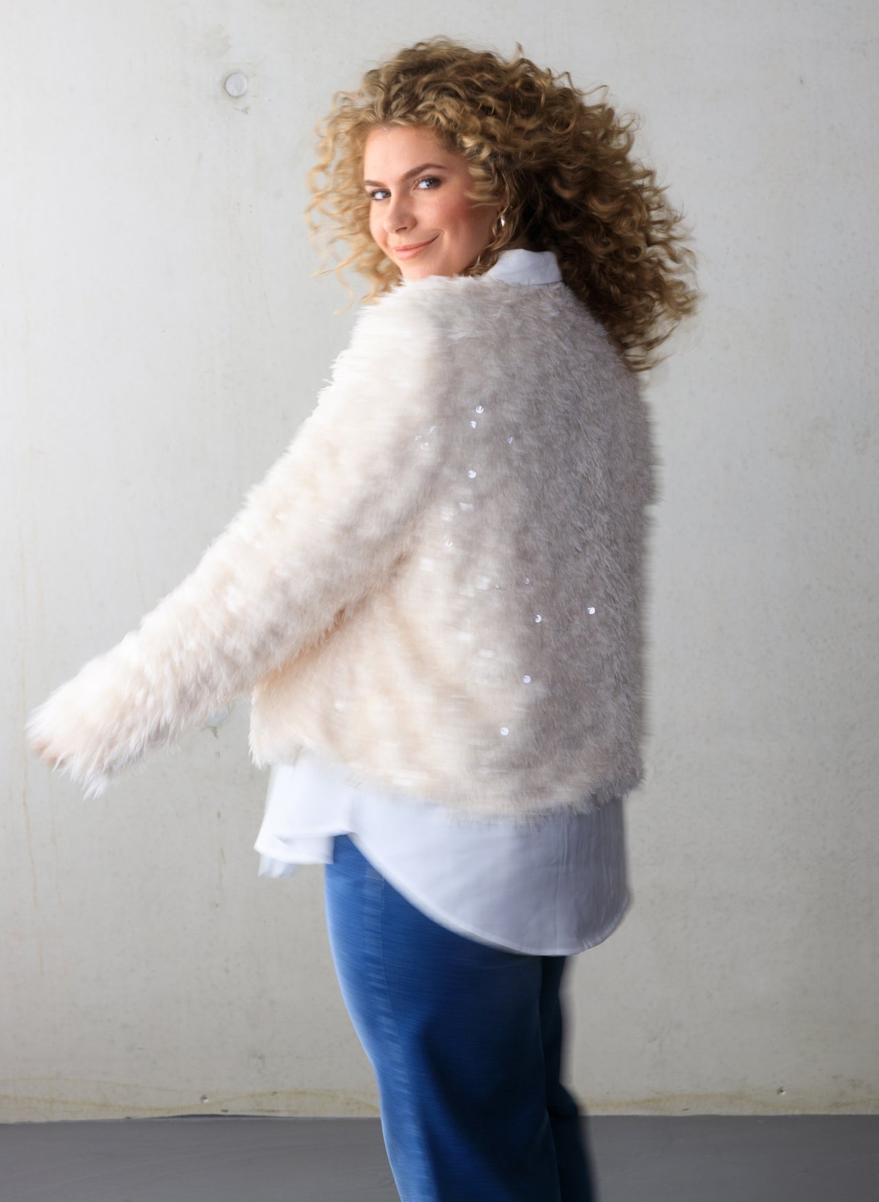 Geri | Sandy White