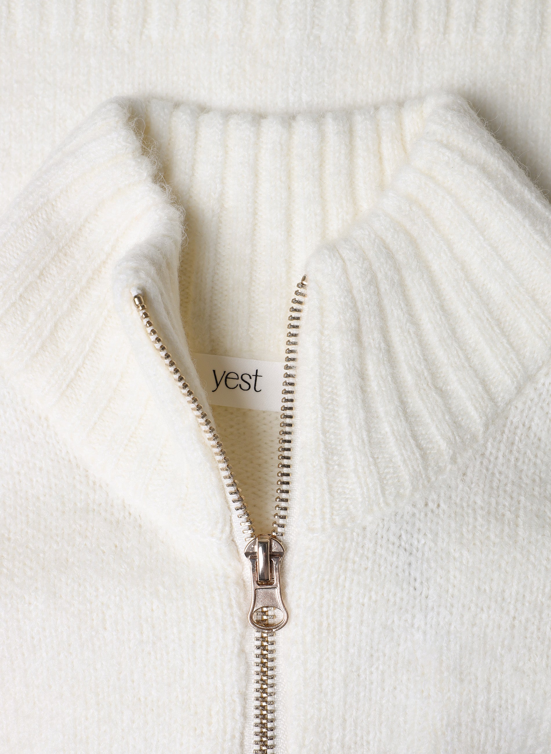 Haniya | Winter White