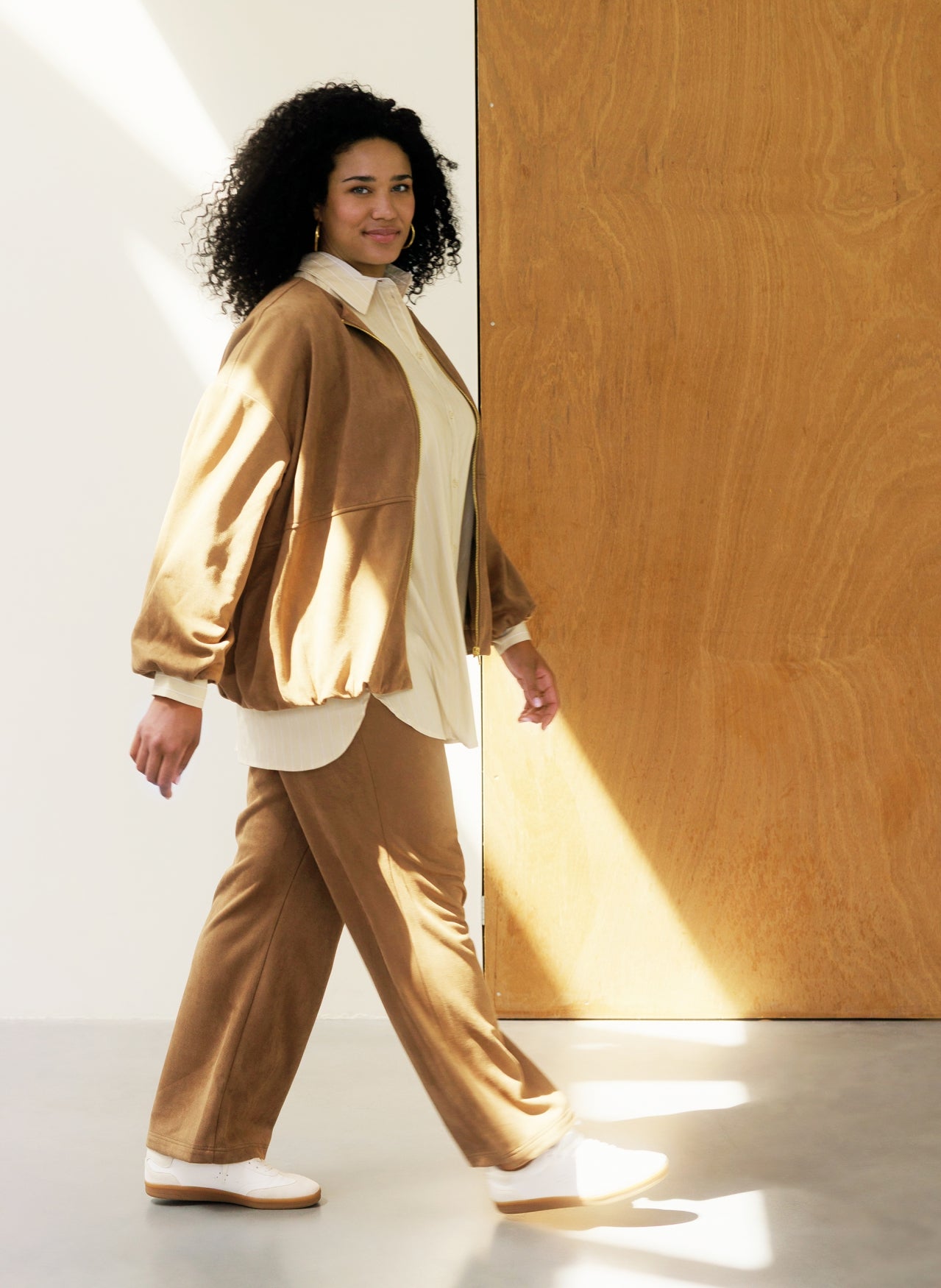 Jarmila | Soft Brown