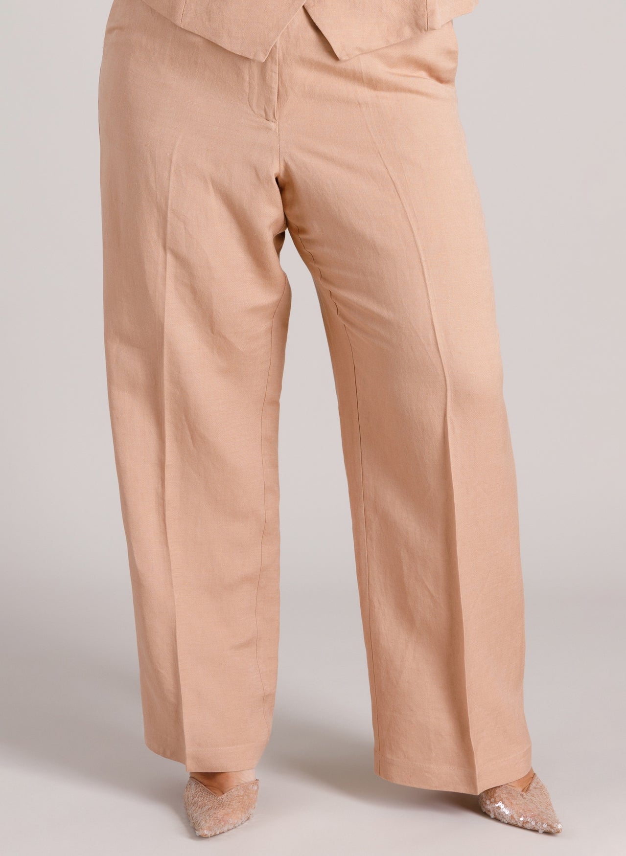 Hedwig Essential | Baked Clay