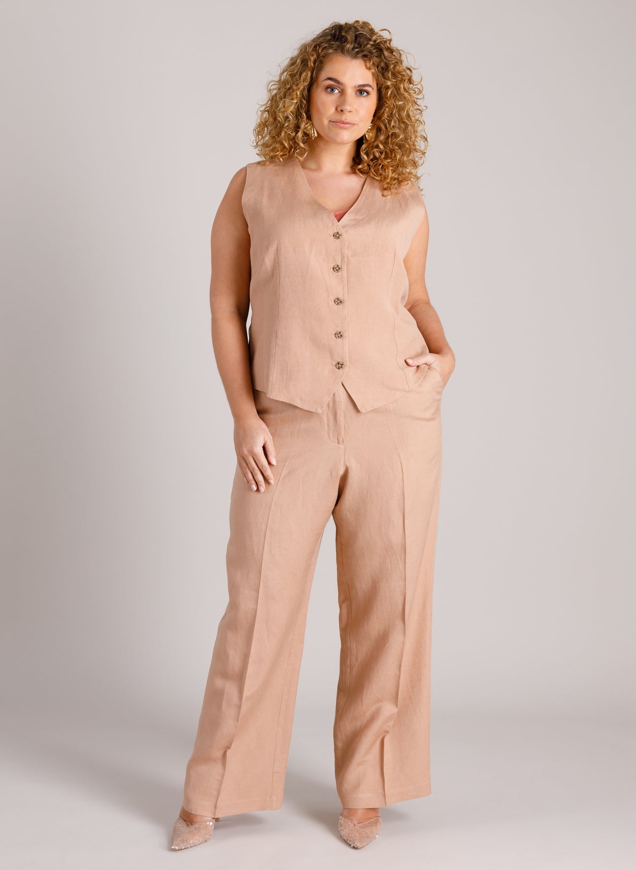 Hedwig Essential | Baked Clay