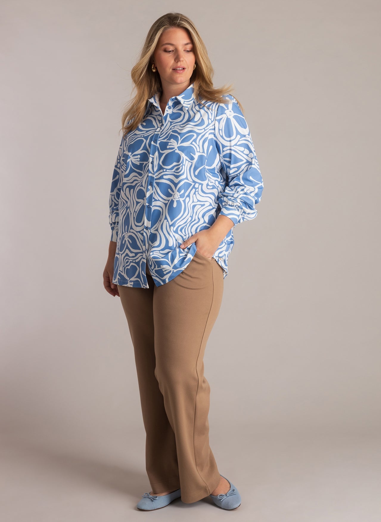 Vedita Essential | Uniform Blue/Off Whi