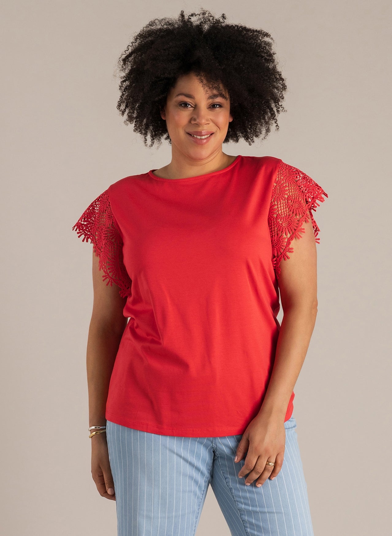Nusha | Hot Red