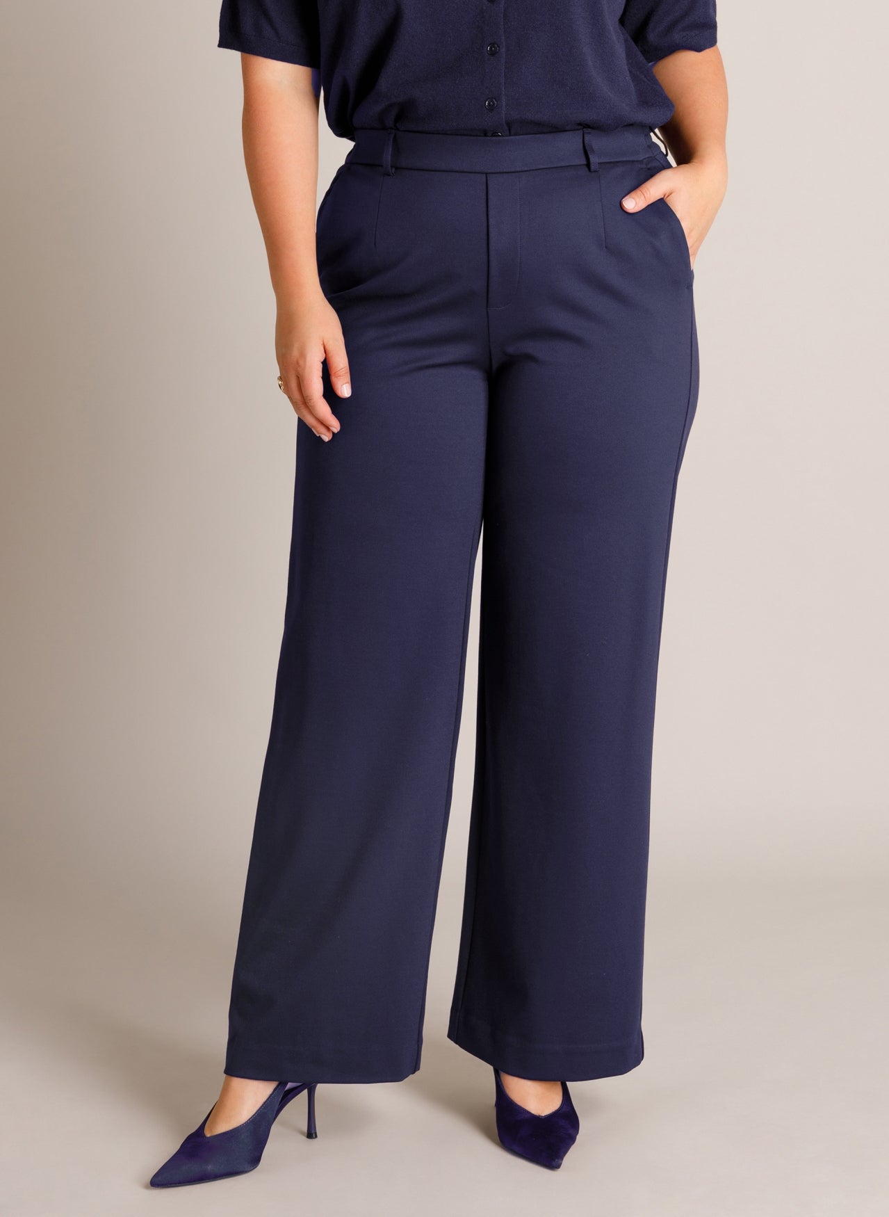 Tasya | Dark Blue