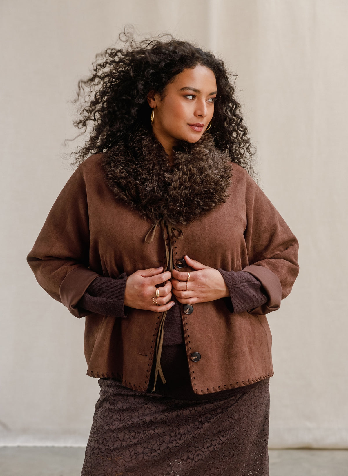 Vaida | Red Brown