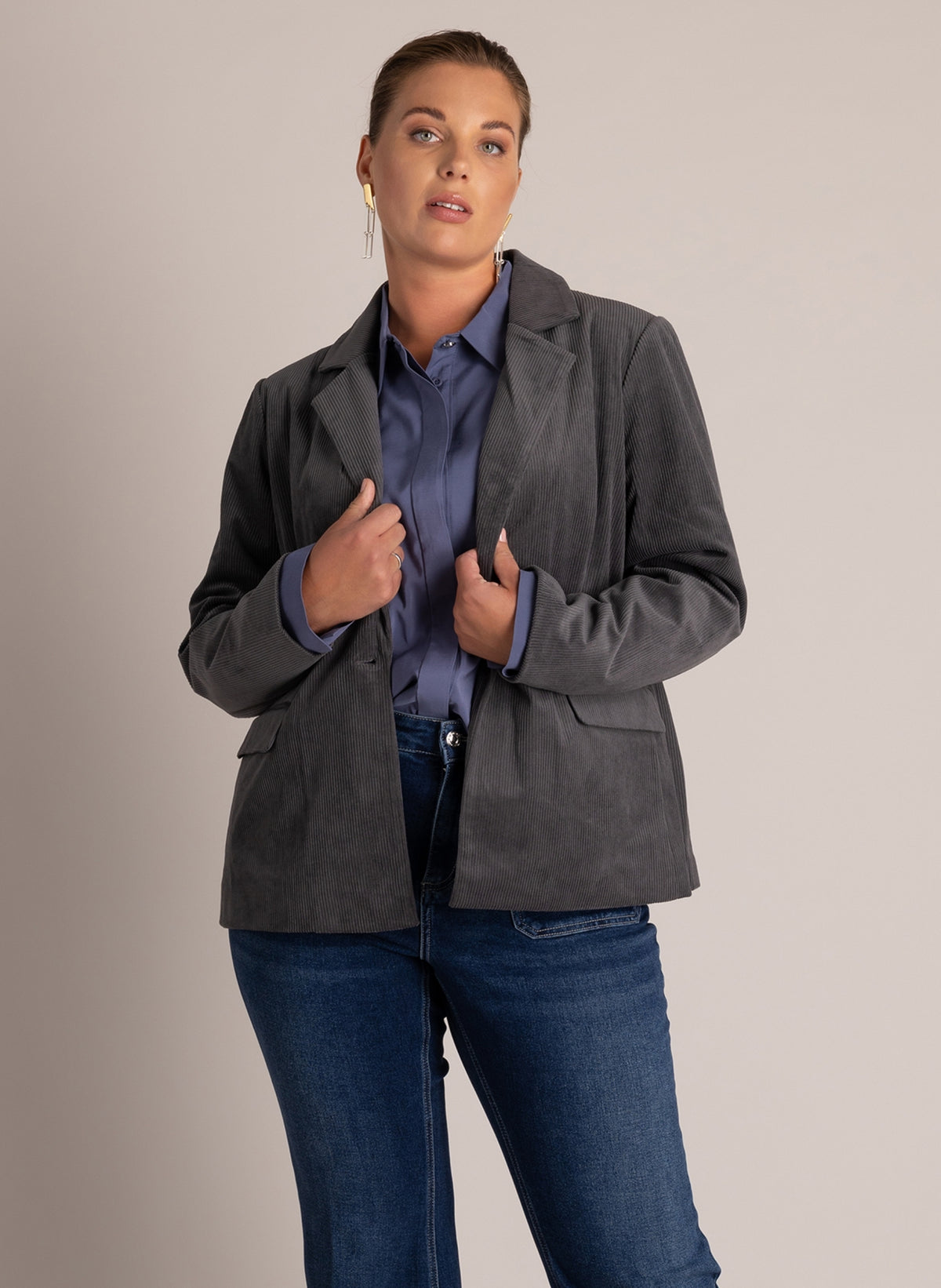 Vina | Warm Grey