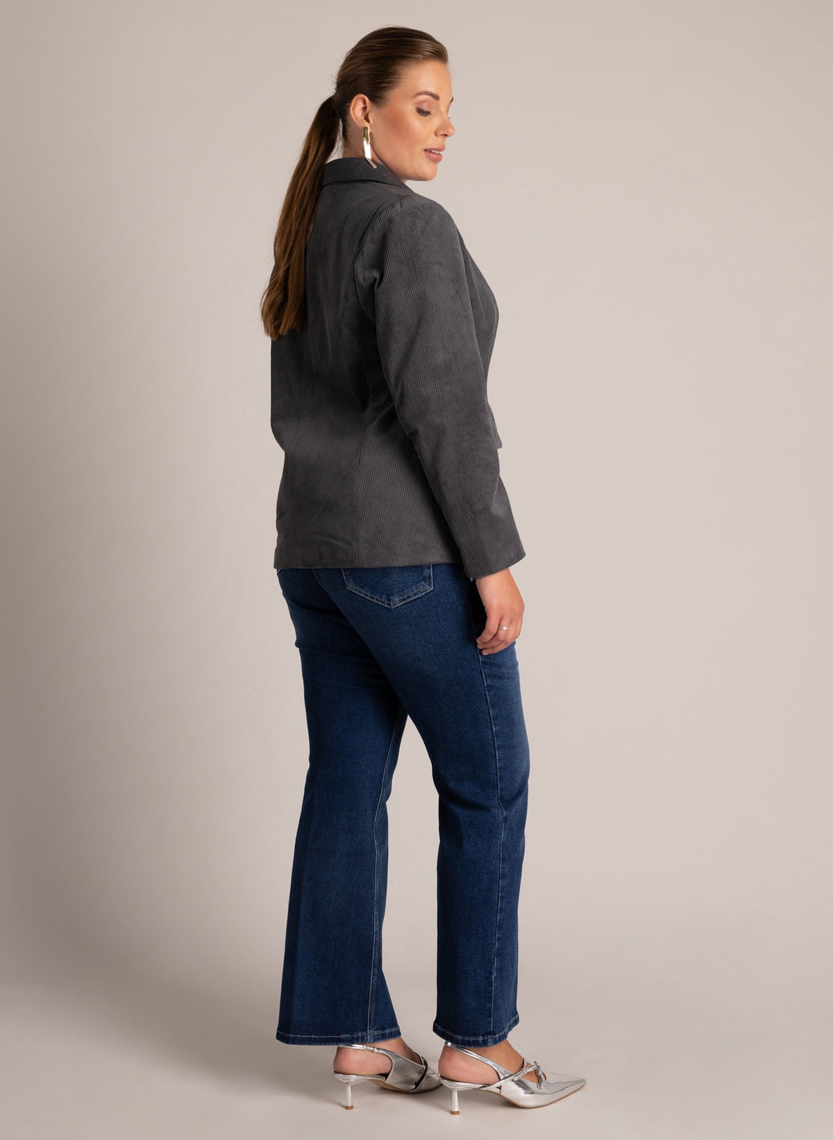 Vina | Warm Grey