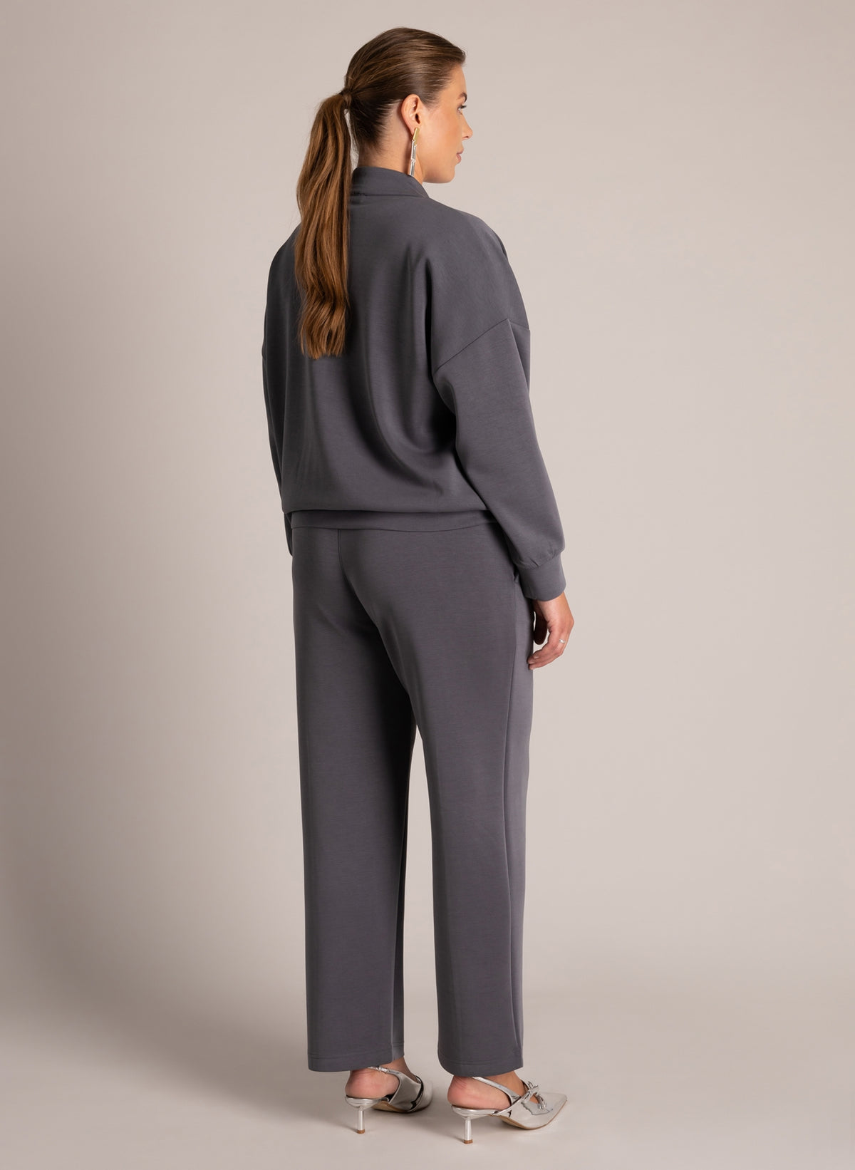 Selena Essential | Warm Grey