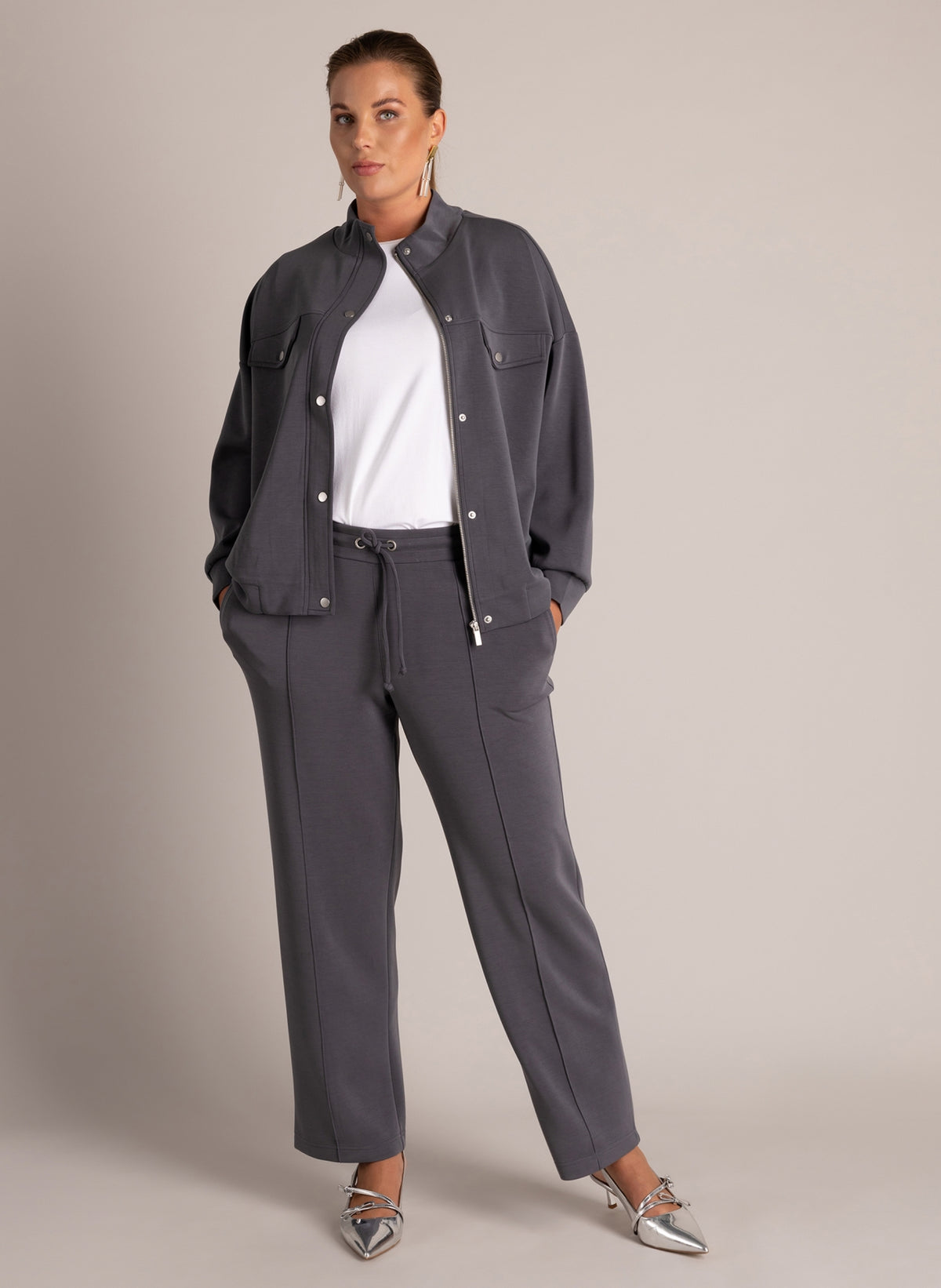 Selena Essential | Warm Grey