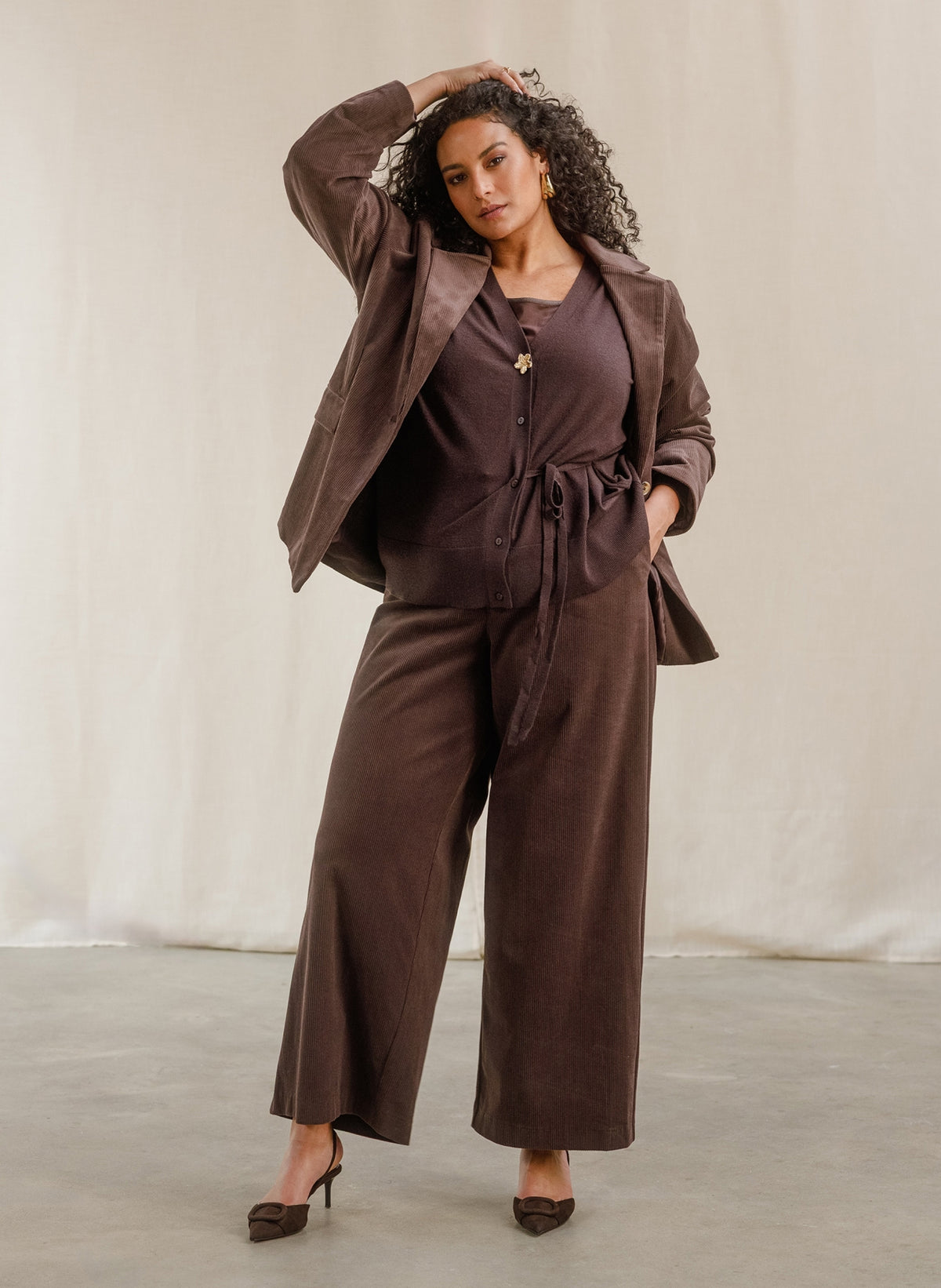 Vina | Brown