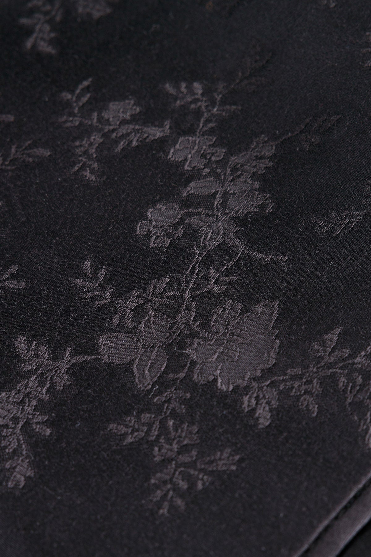 YCZaneta | Black