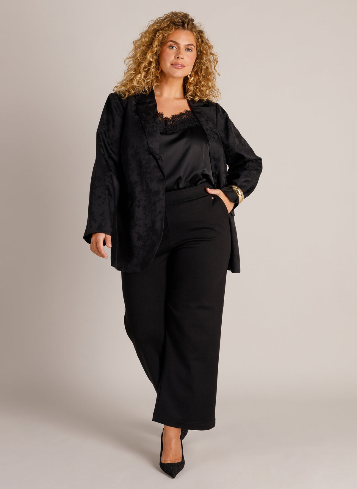 YCNadeche Essential | Black