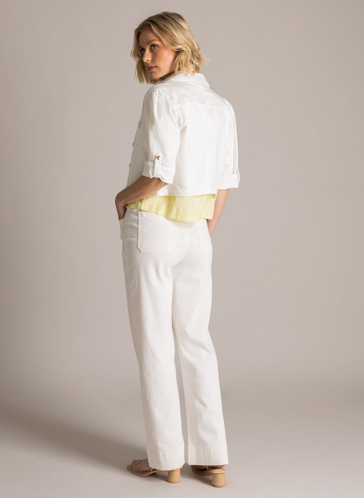 Samma Essential | Off White