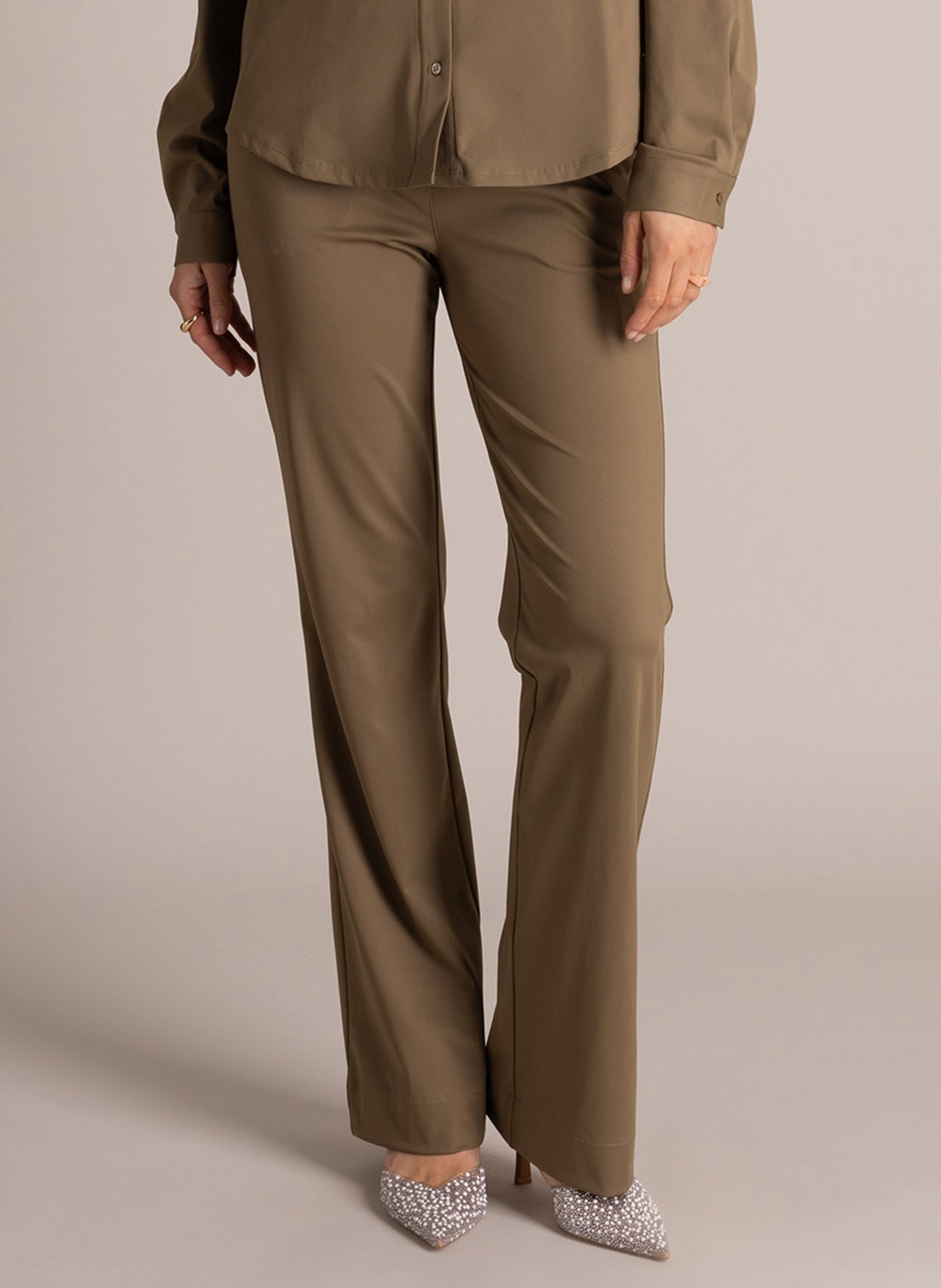 Celia Essential | Grey Olive