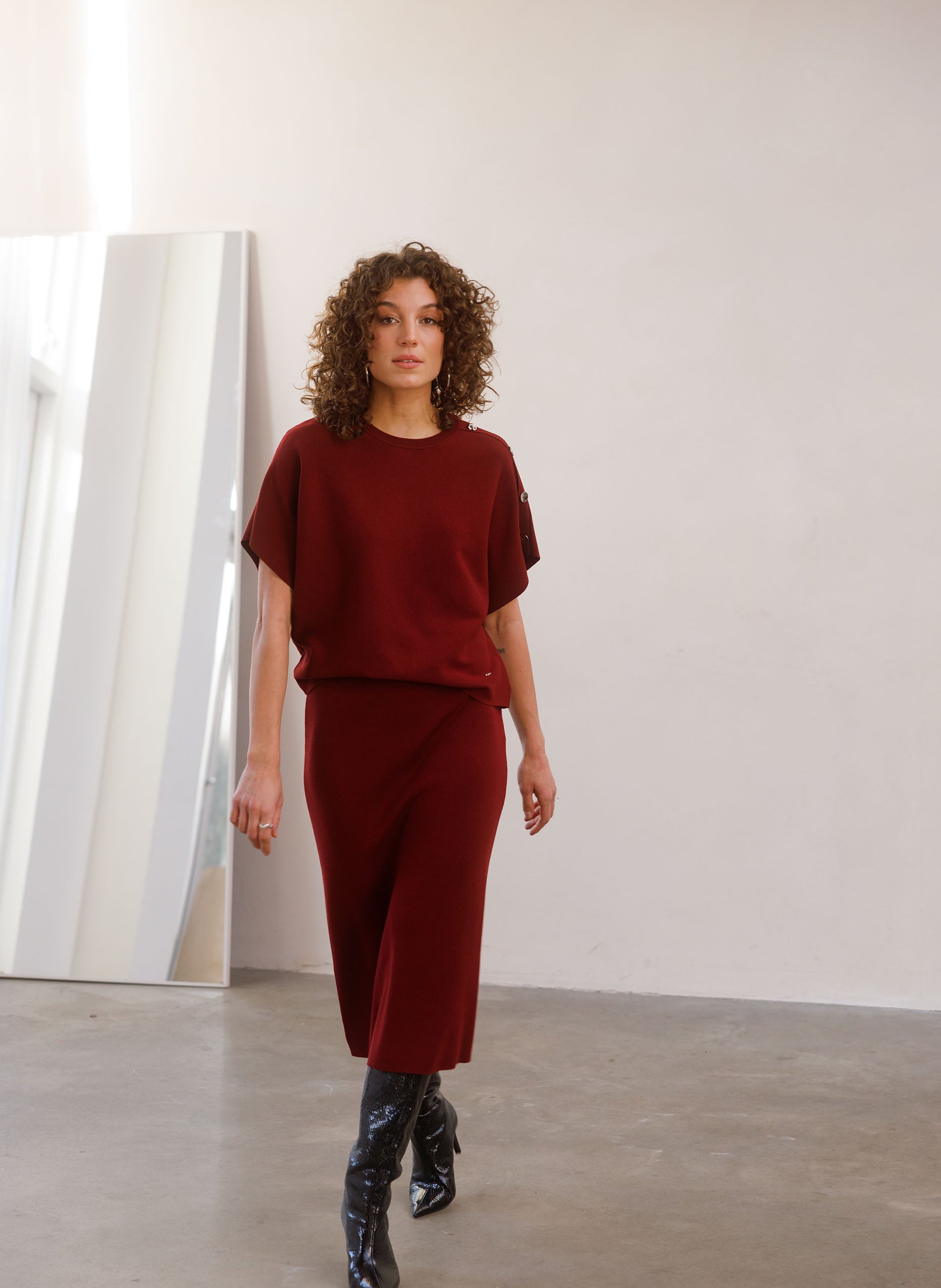 Sanneke | Wine Red