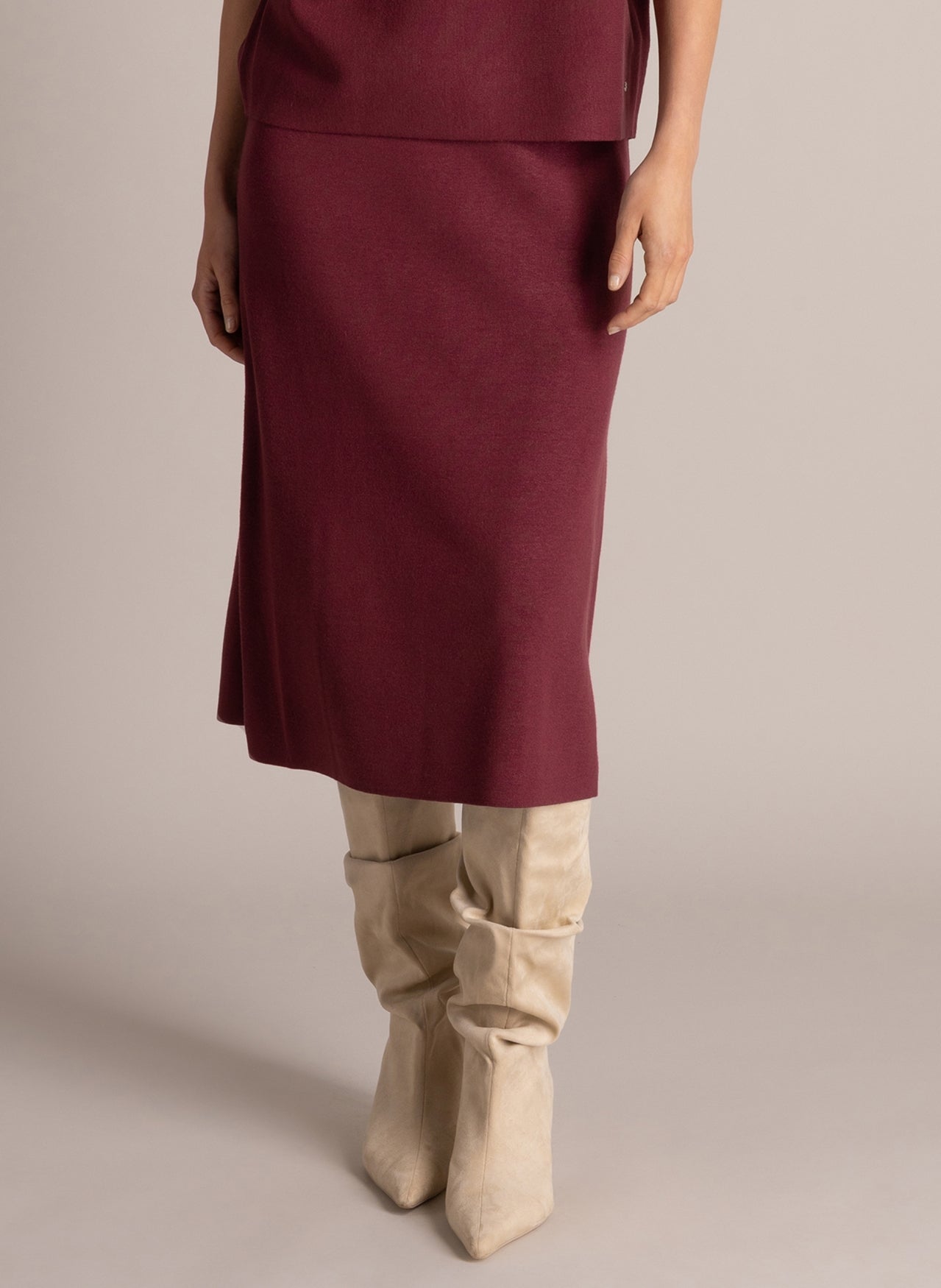 Sanneke | Wine Red