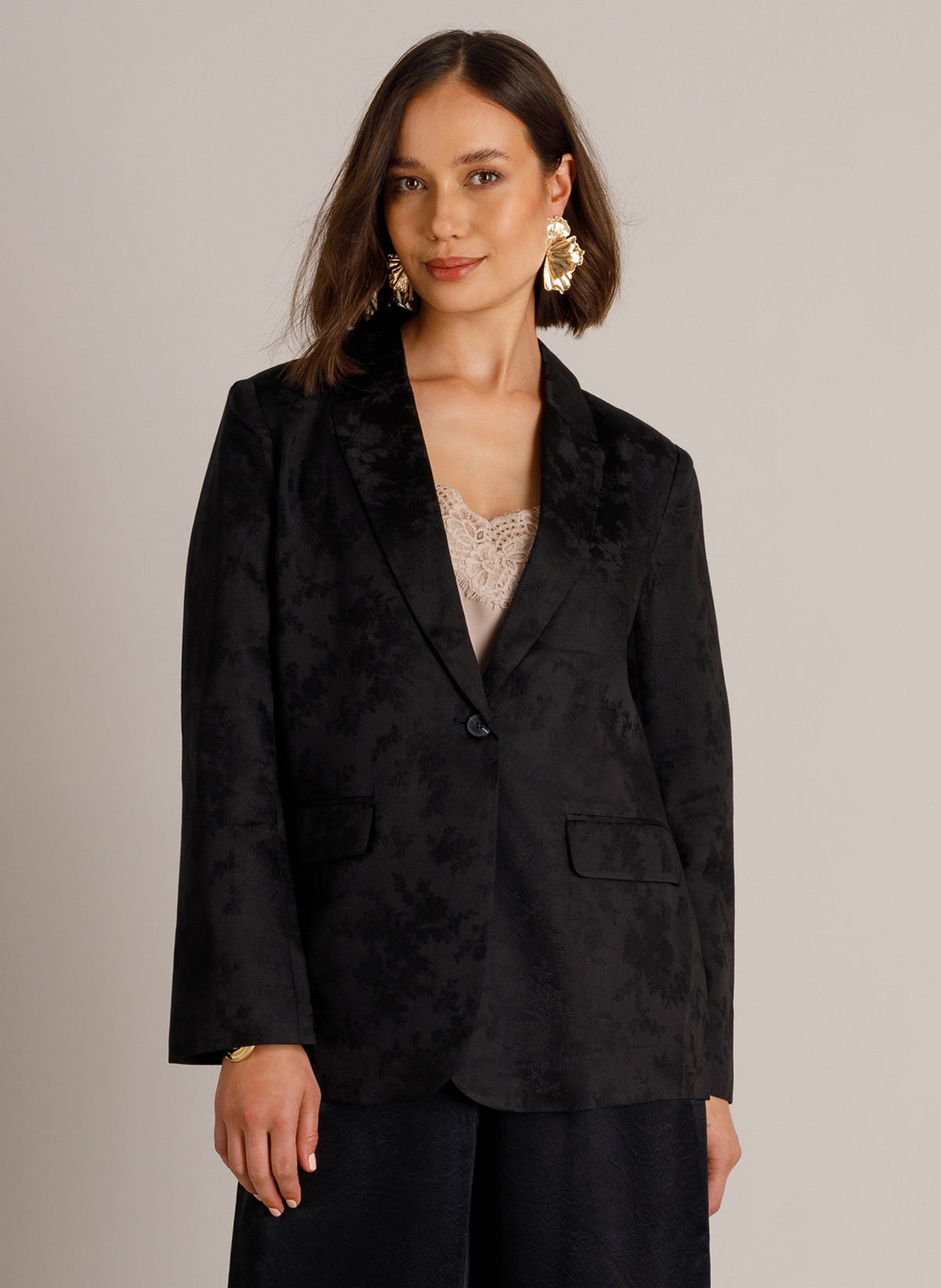 YYWalda | Black