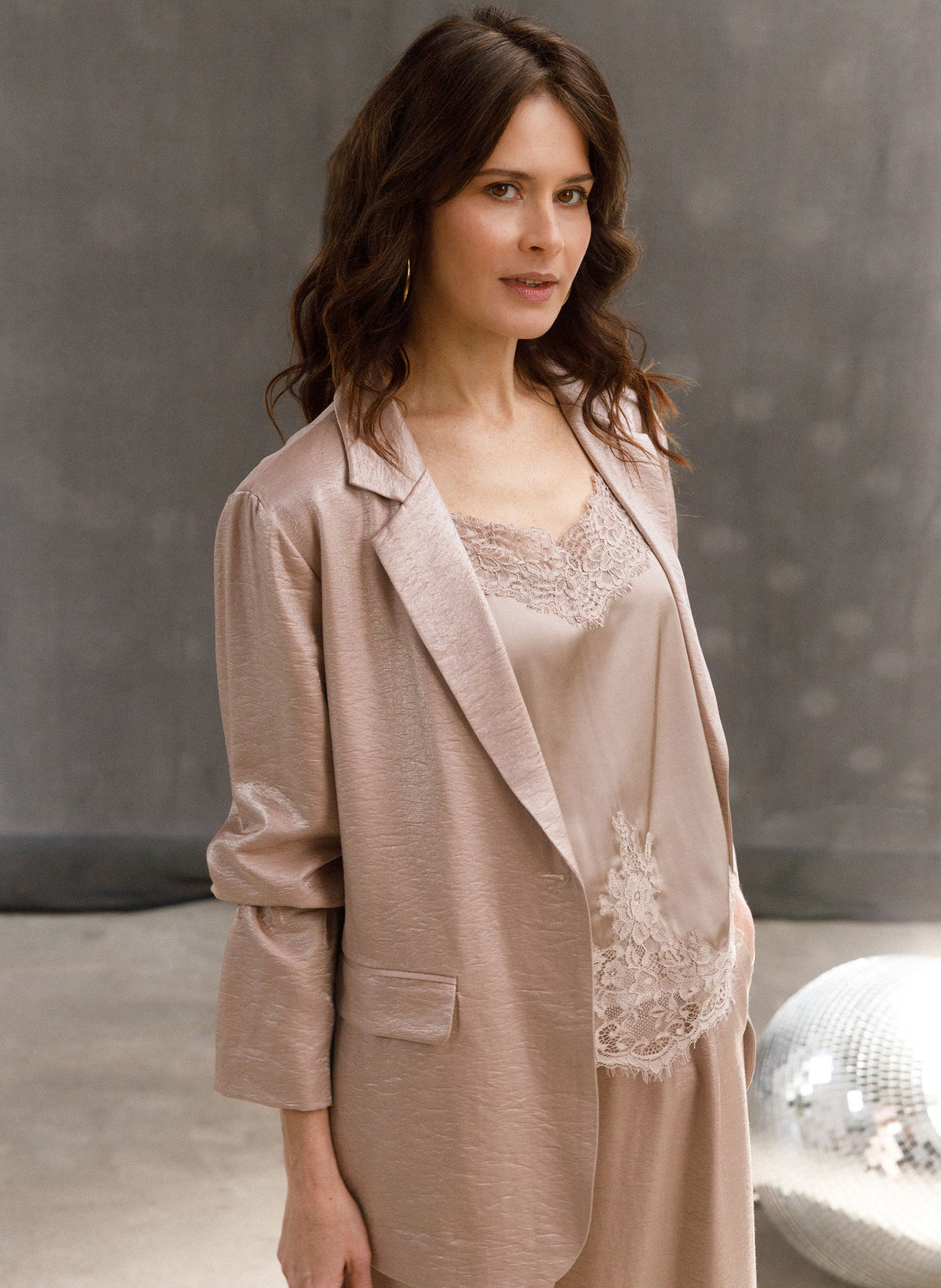 YYWeslie | Light Taupe