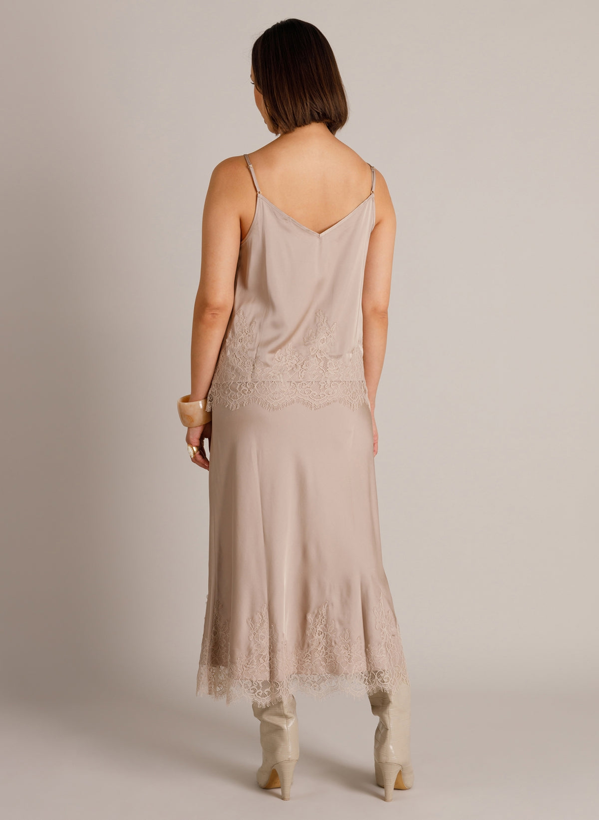 YYWismara | Light Taupe