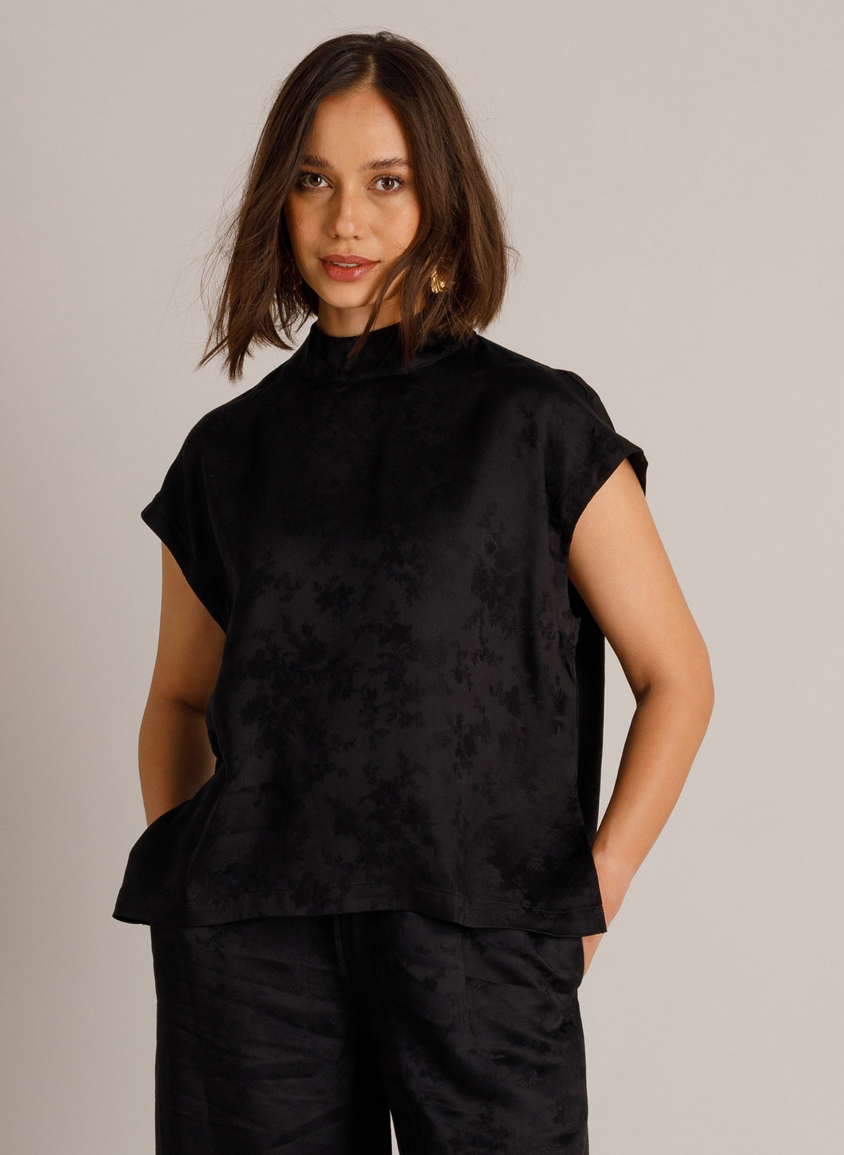 YYWanda | Black