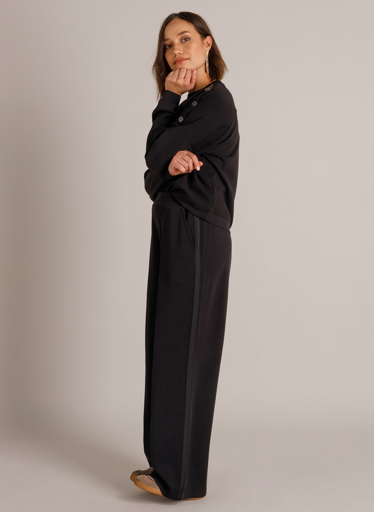 YYIlma Essential | Black