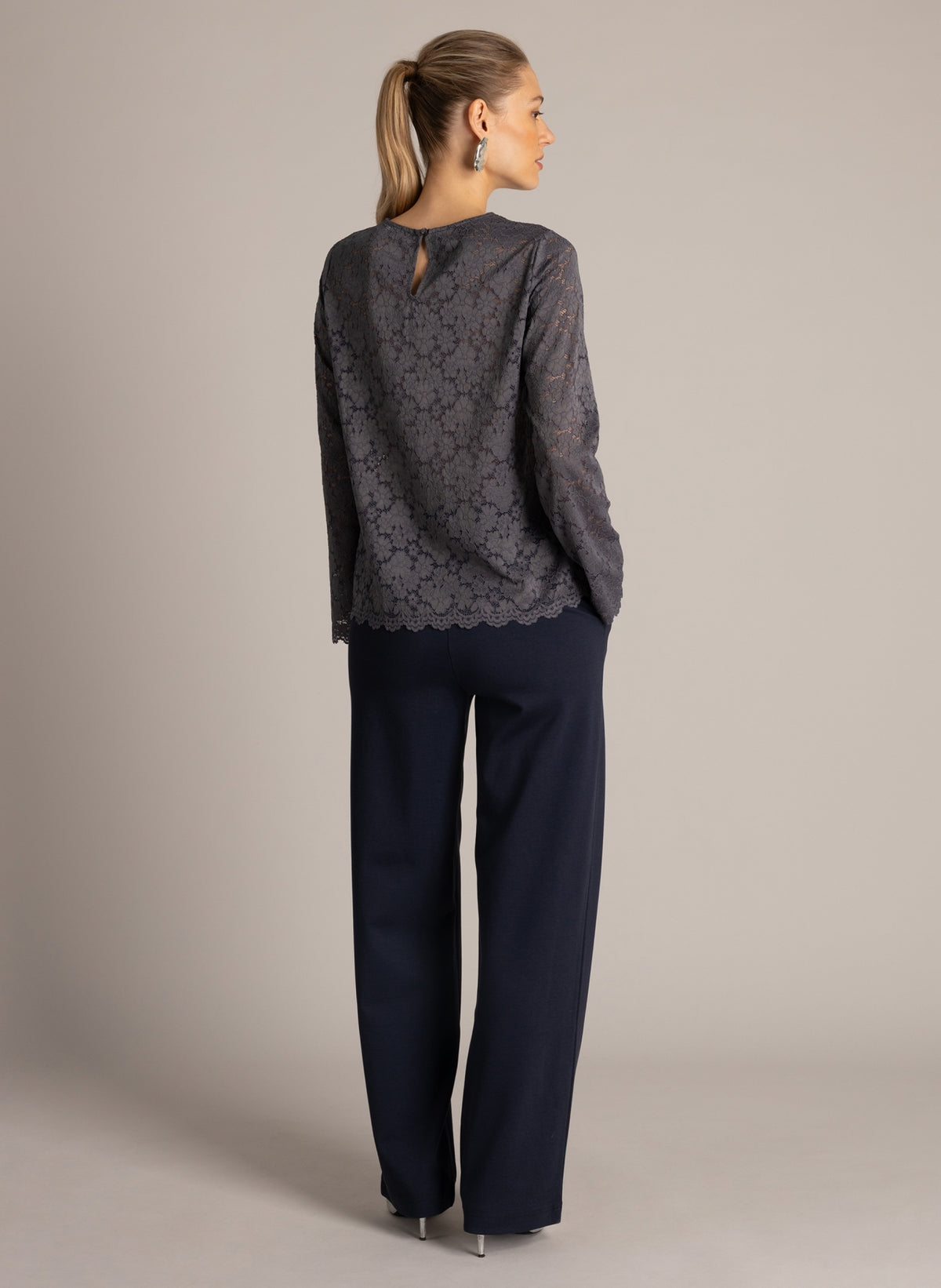 Diletta Essential | Warm Grey