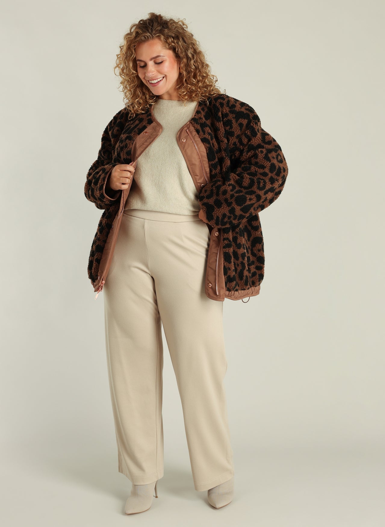 Anouk | Warm Taupe
