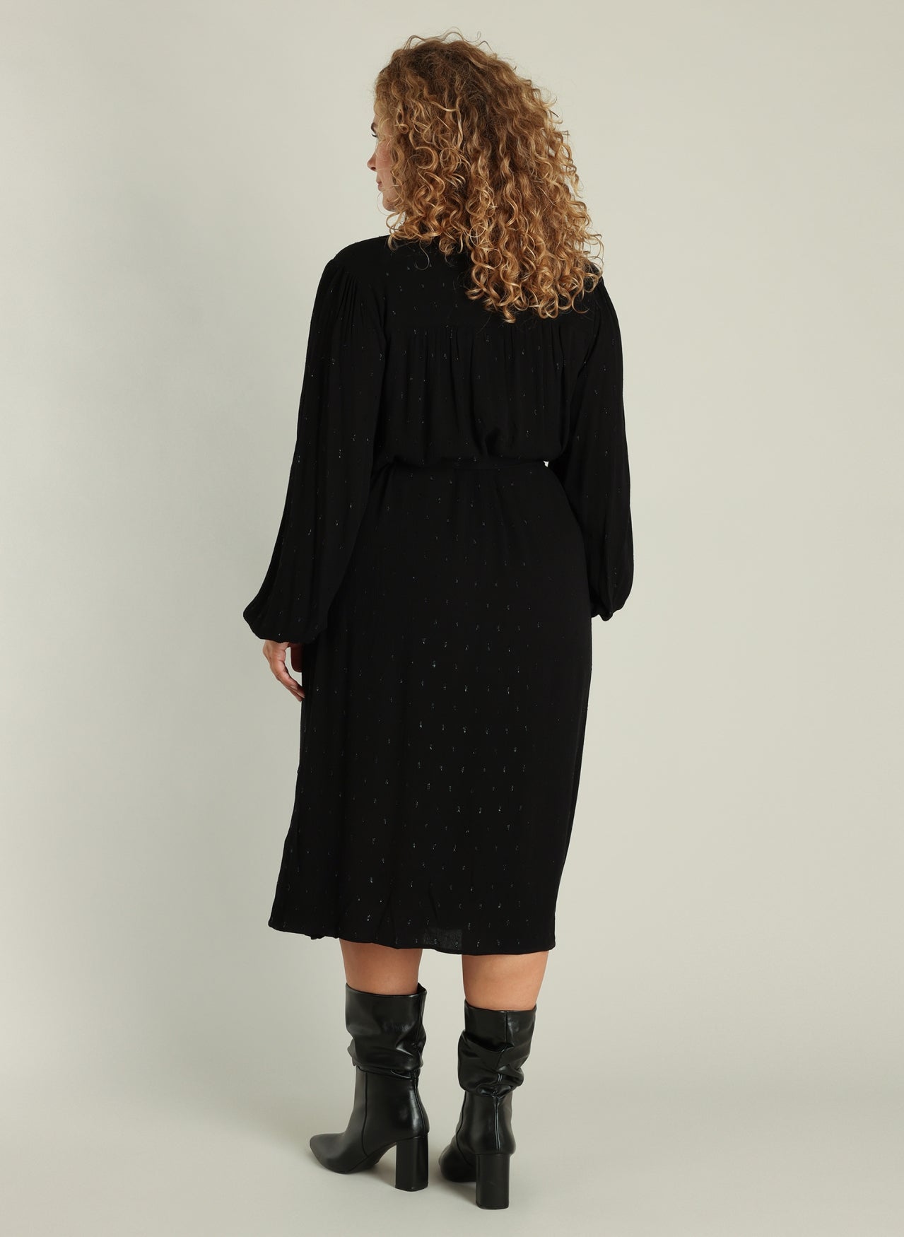 Guinevere | Black