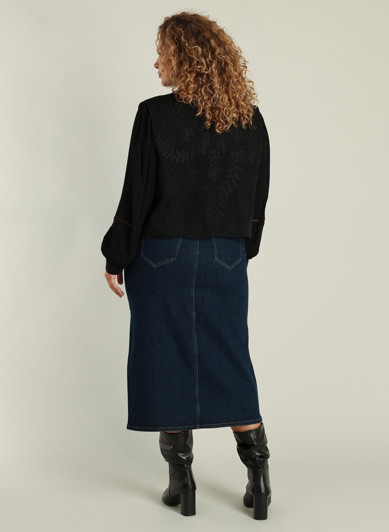 Gwendolyn | Black