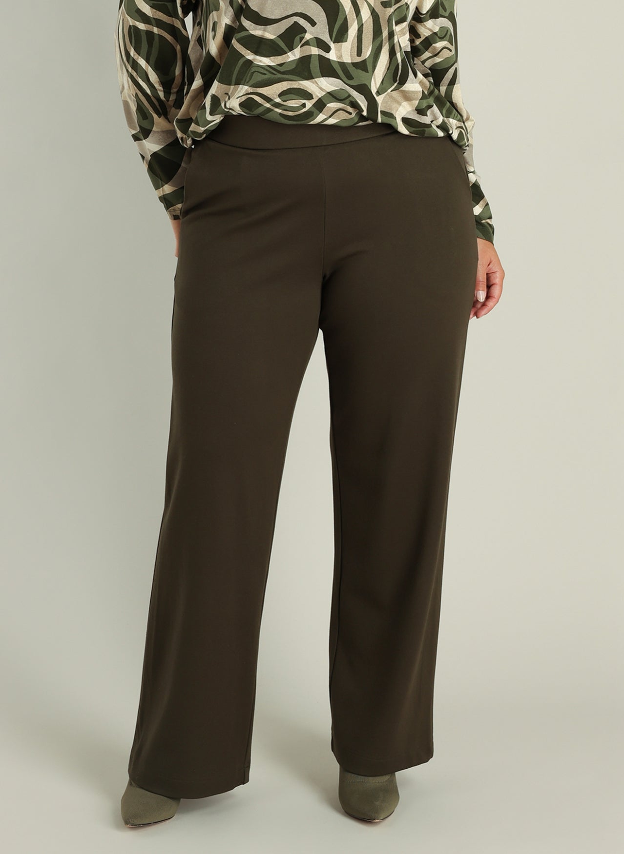 Nadeche Essential | Army Green