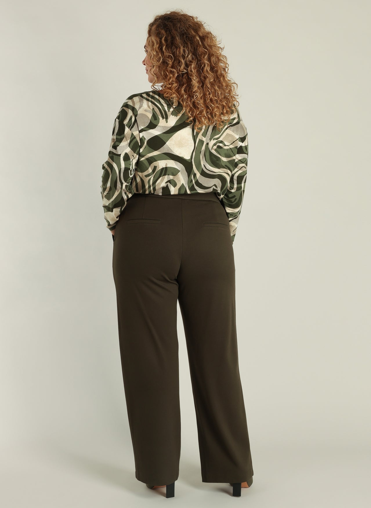 Nadeche Essential | Army Green